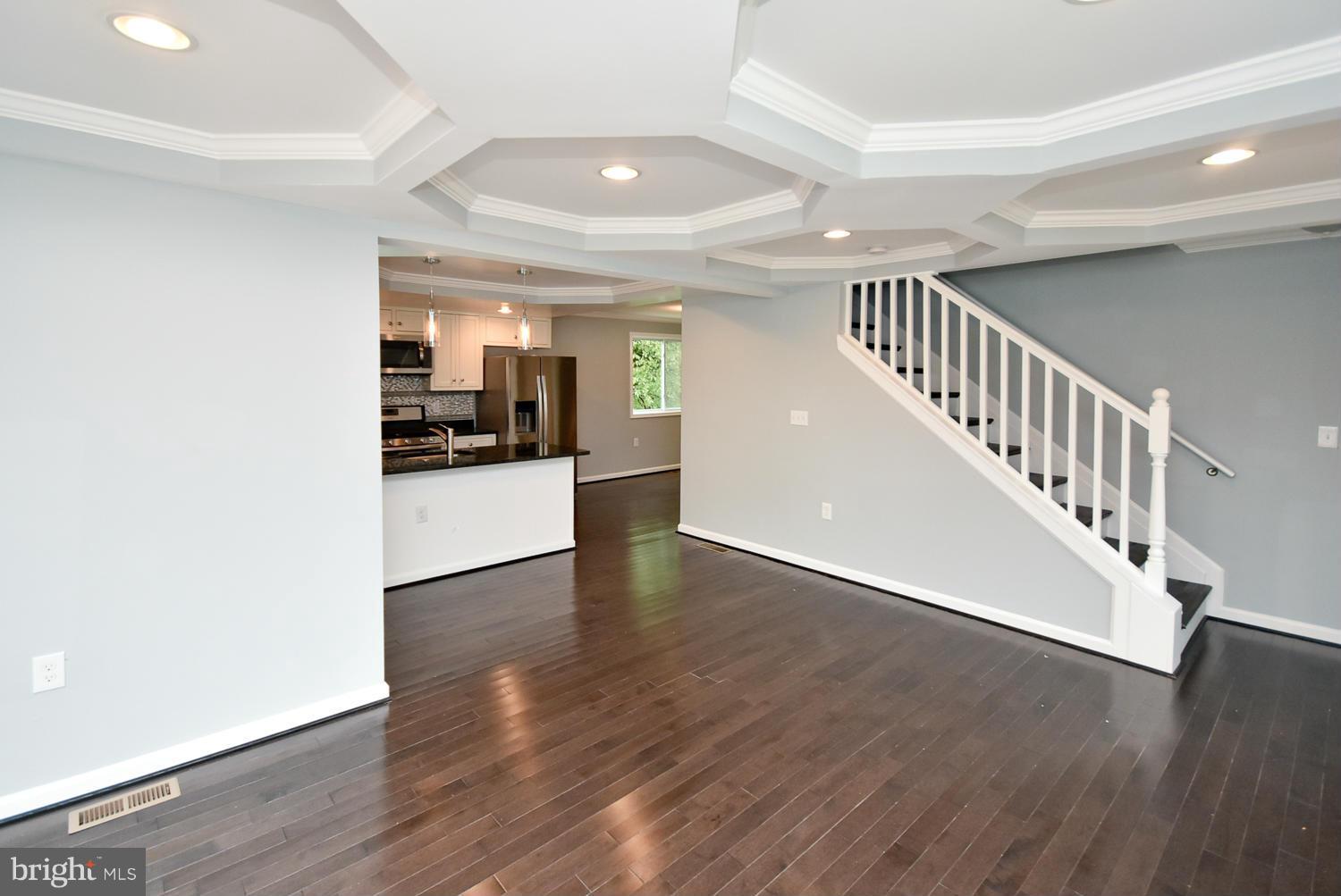 WEST LANHAM HILLS - Residential