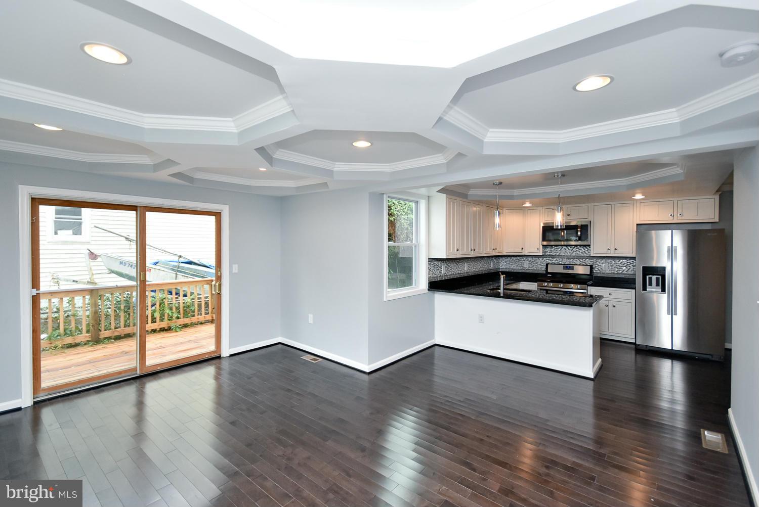 WEST LANHAM HILLS - Residential