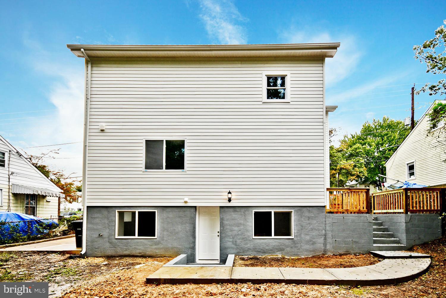 WEST LANHAM HILLS - Residential