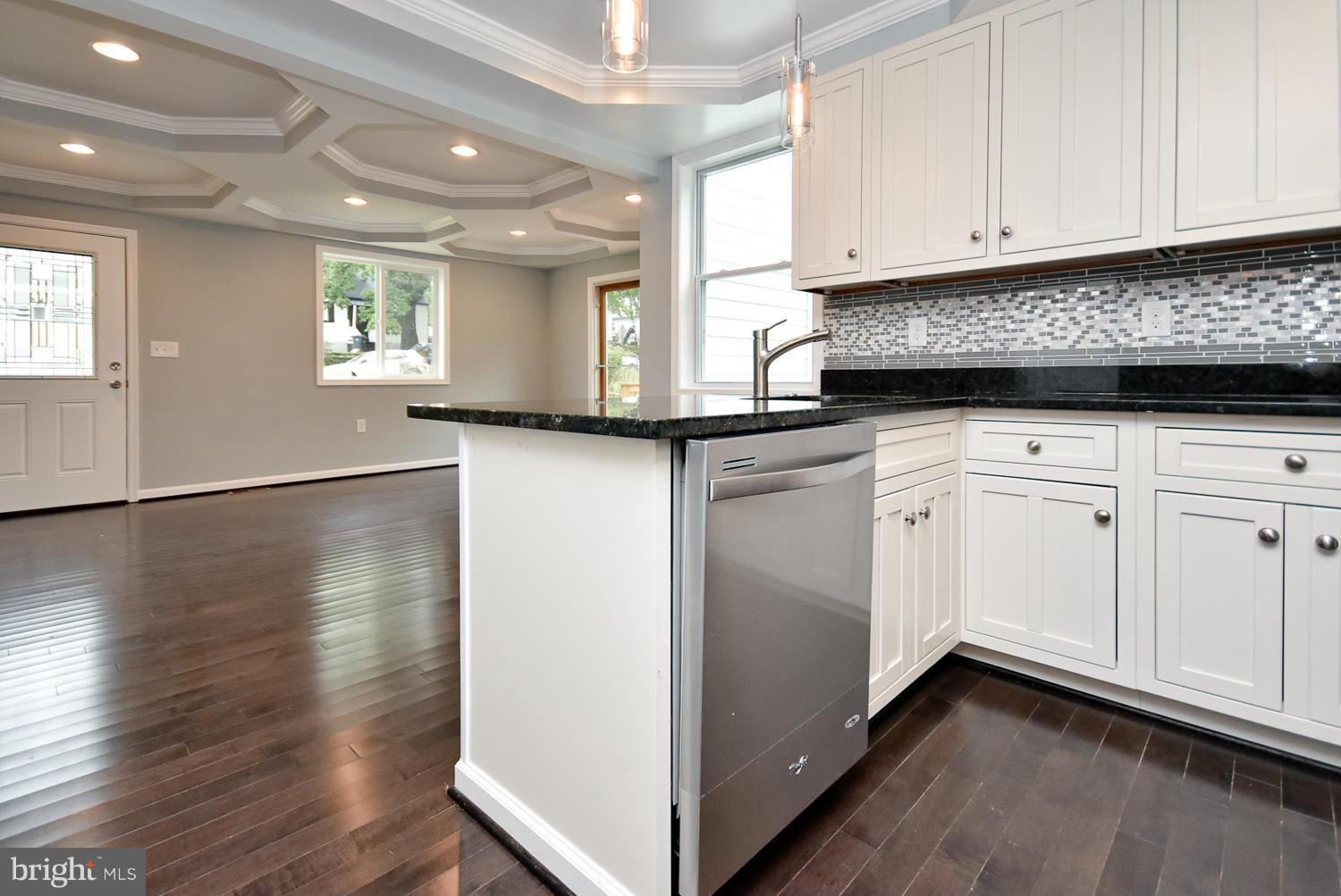 WEST LANHAM HILLS - Residential