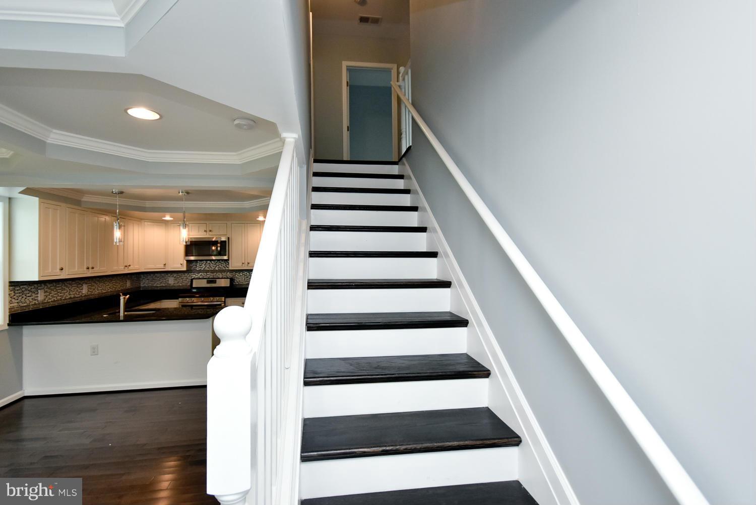 WEST LANHAM HILLS - Residential