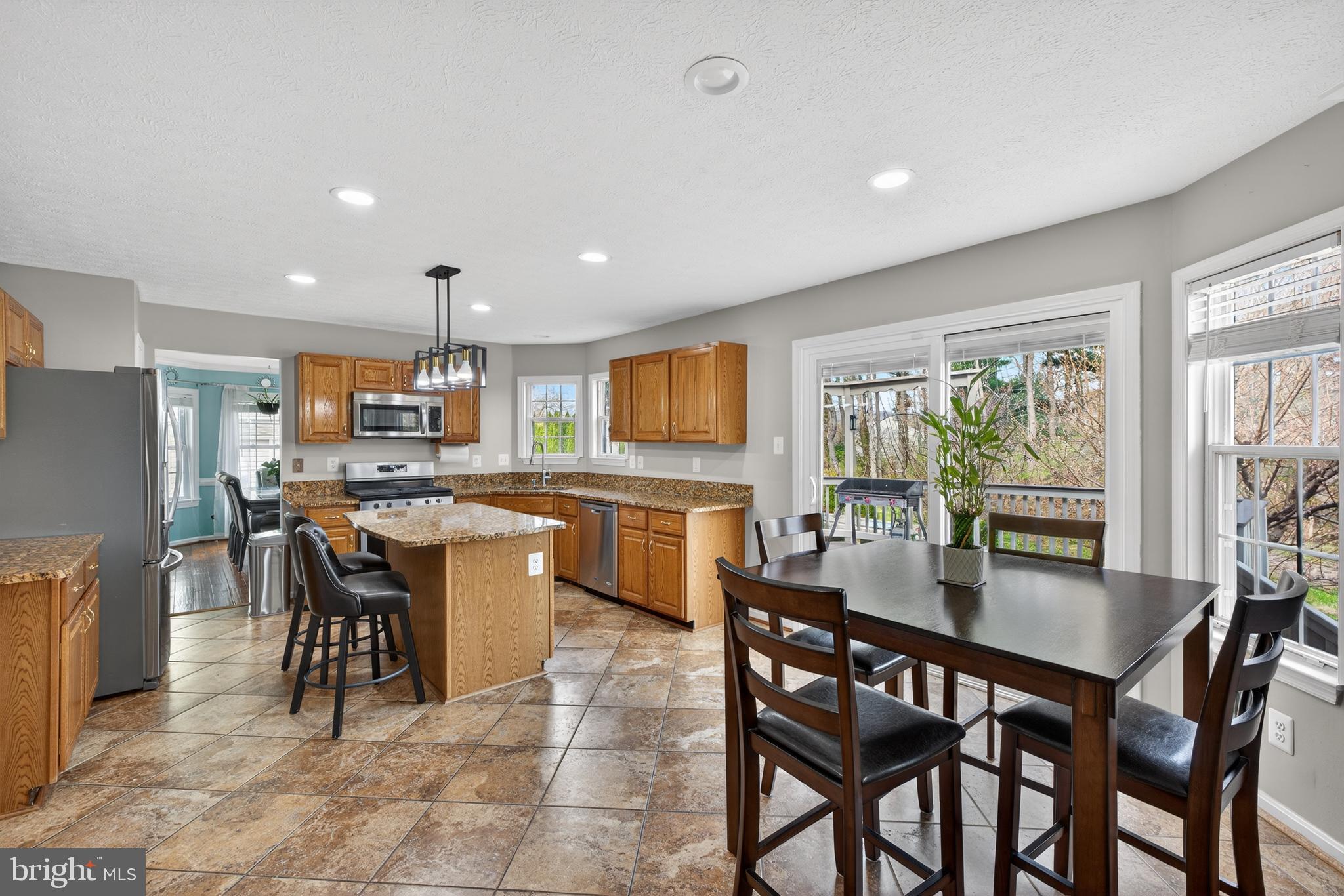 EMERALD FARM - Residential