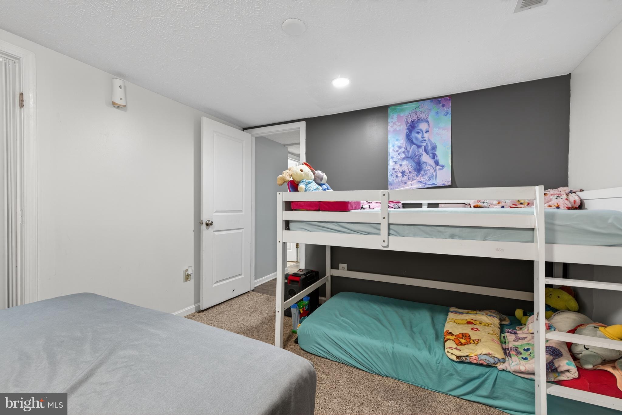 EMERALD FARM - Residential