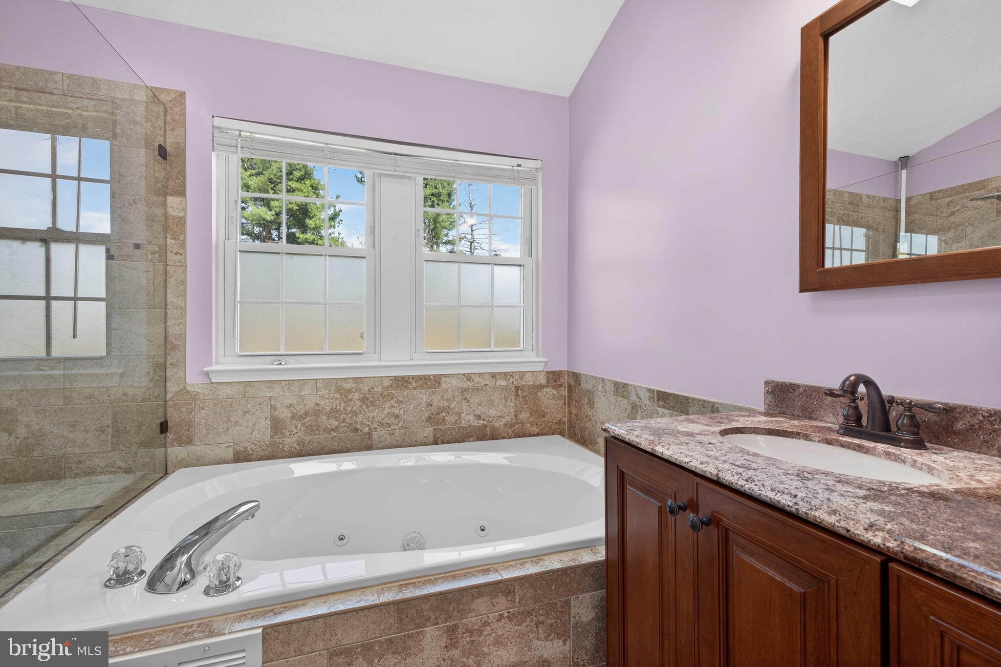 EMERALD FARM - Residential