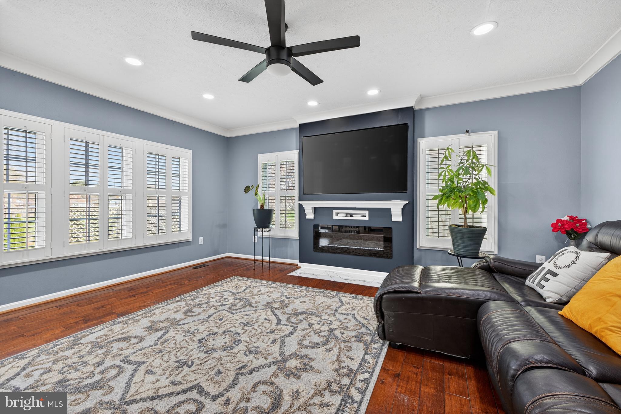 EMERALD FARM - Residential