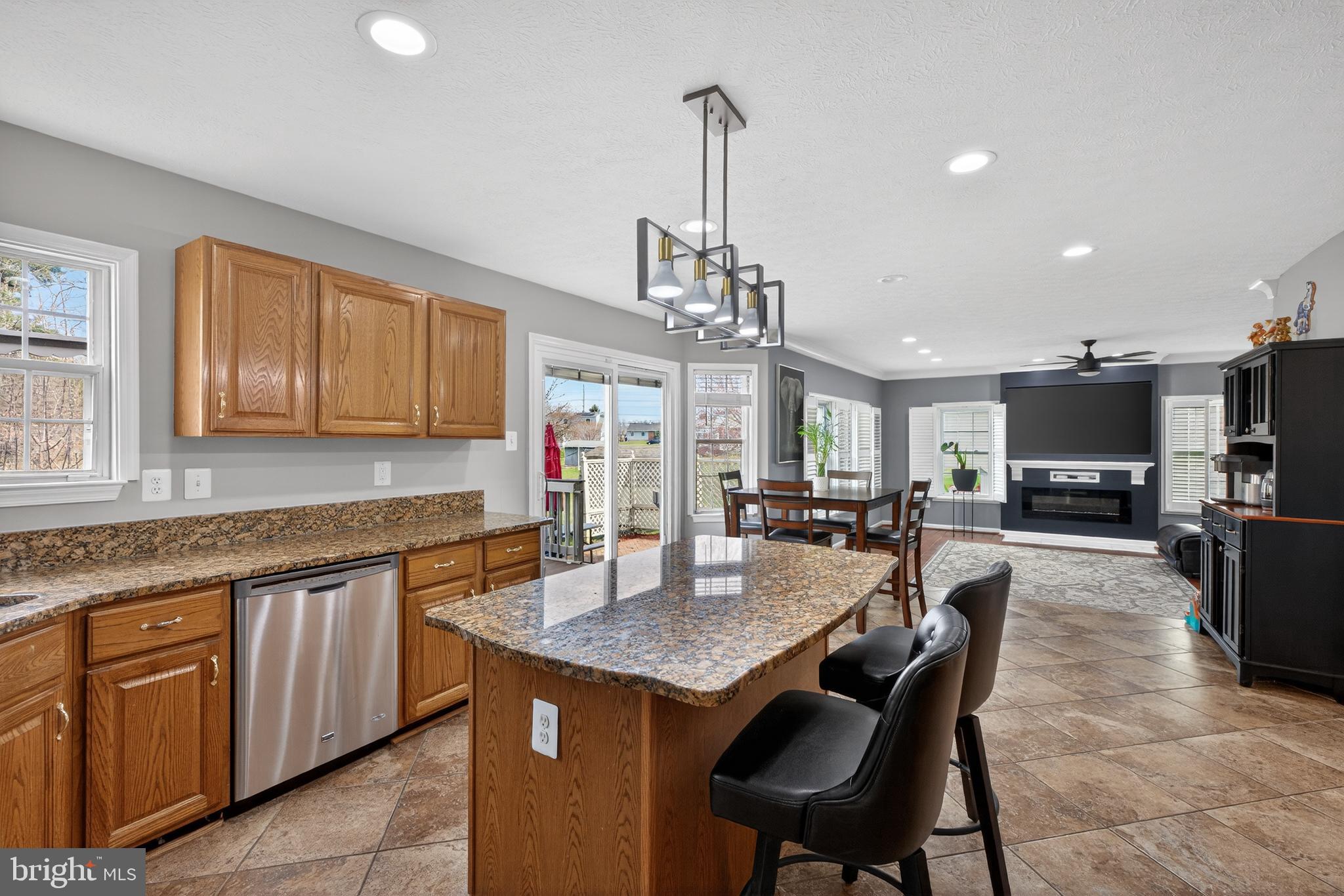 EMERALD FARM - Residential