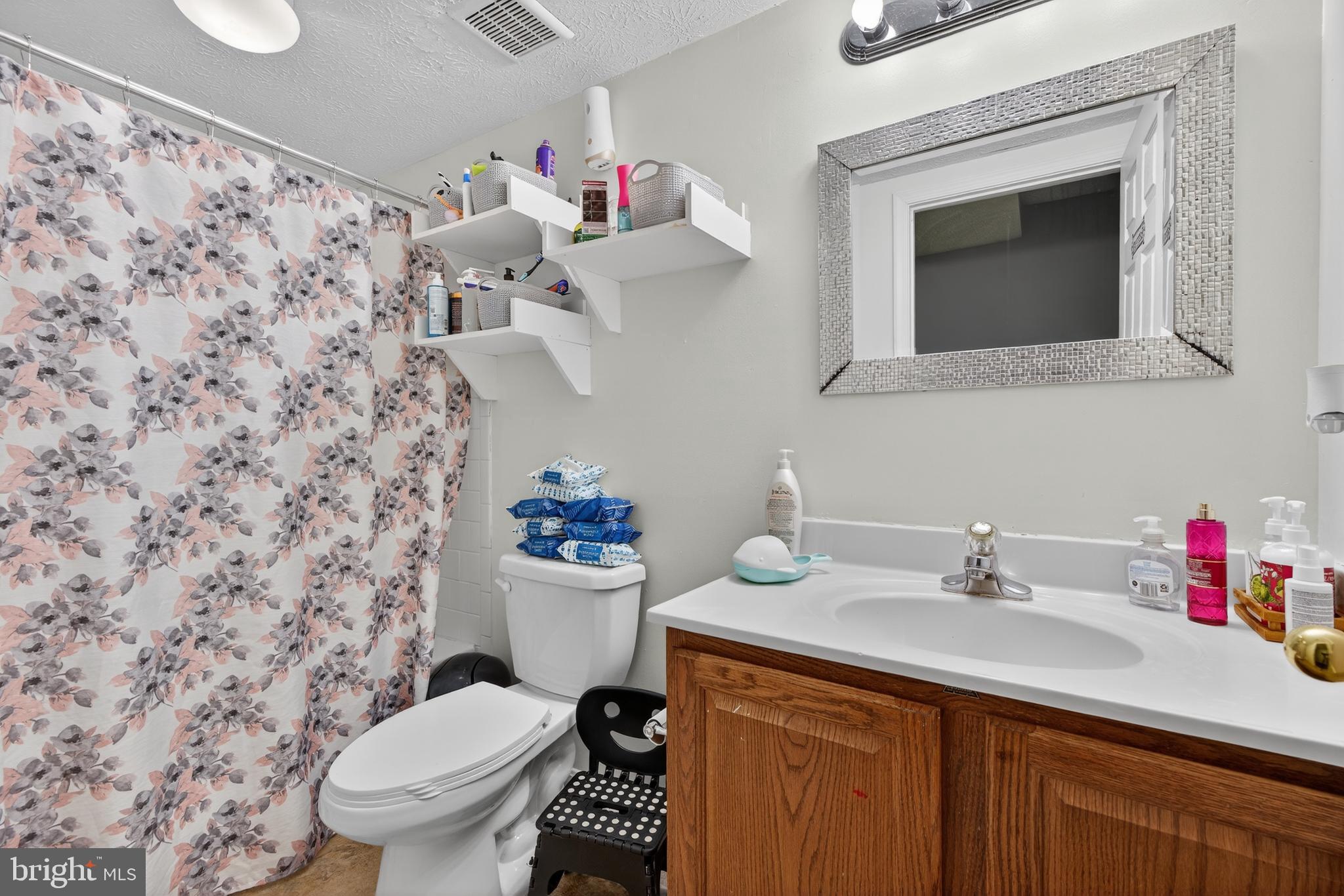 EMERALD FARM - Residential