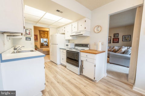 Condo For Sale - 15300 Beaverbrook Court #88-2K<br/> SILVER SPRING, MD 20906