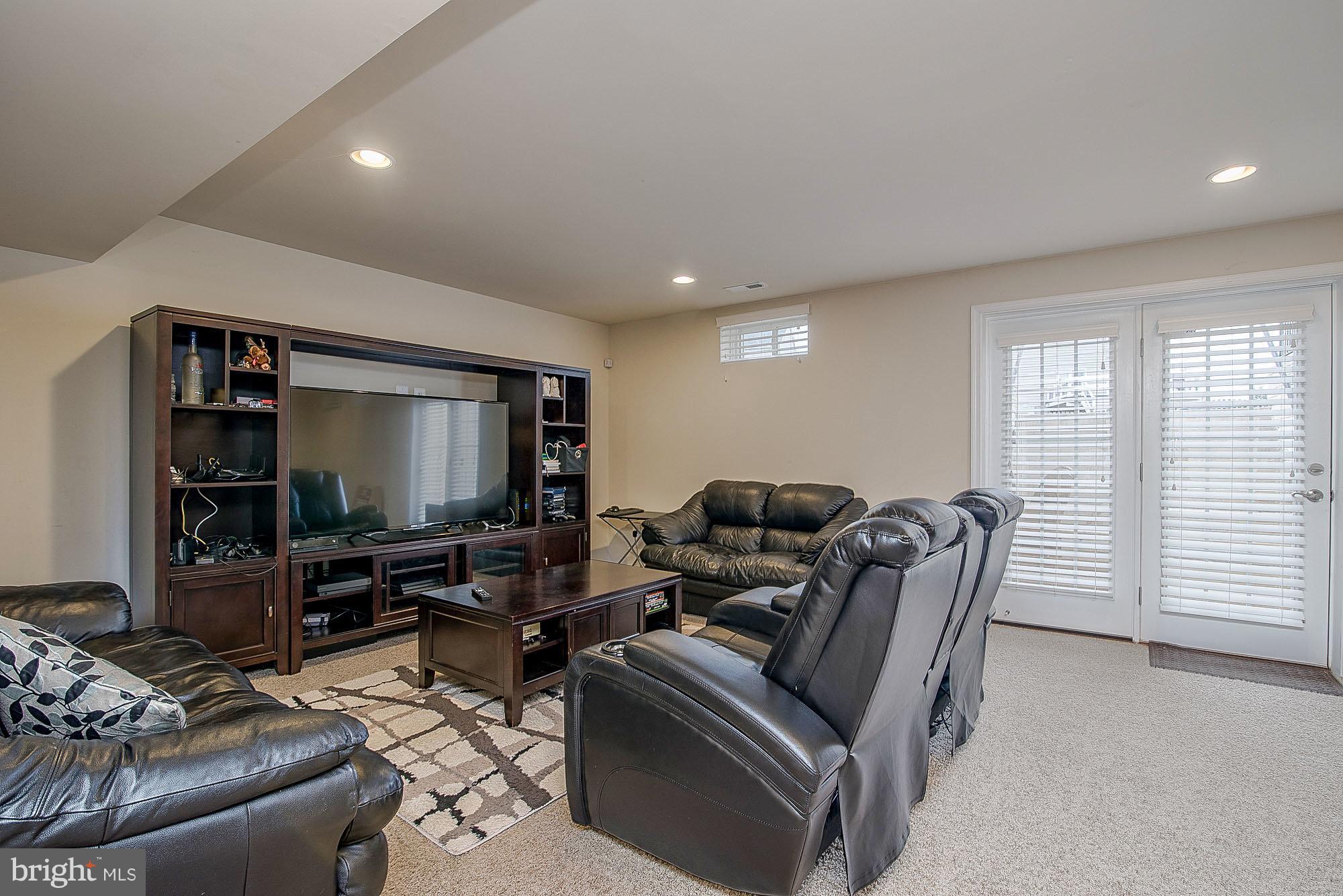 STAFFORD LAKES VILLAGE - Residential