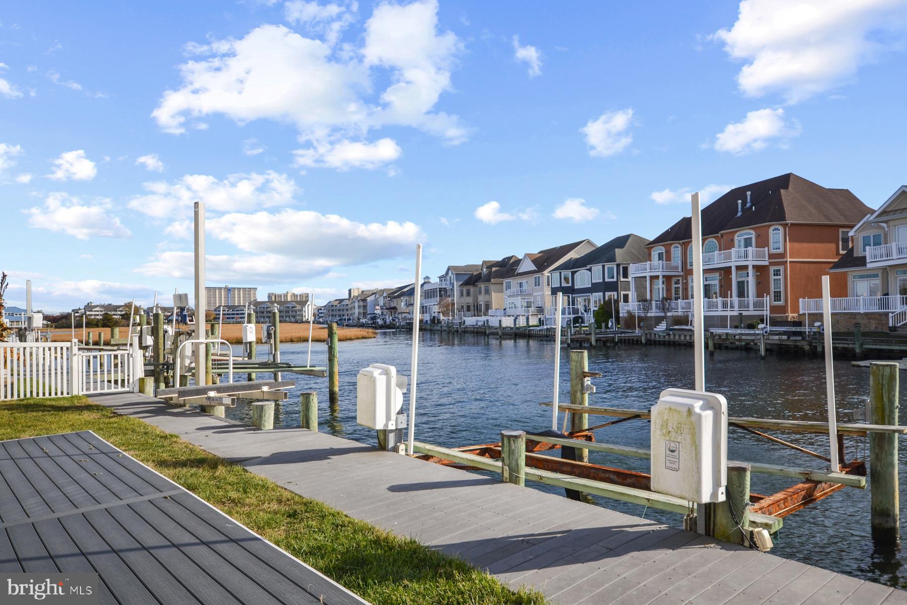 HERON HARBOUR - Residential