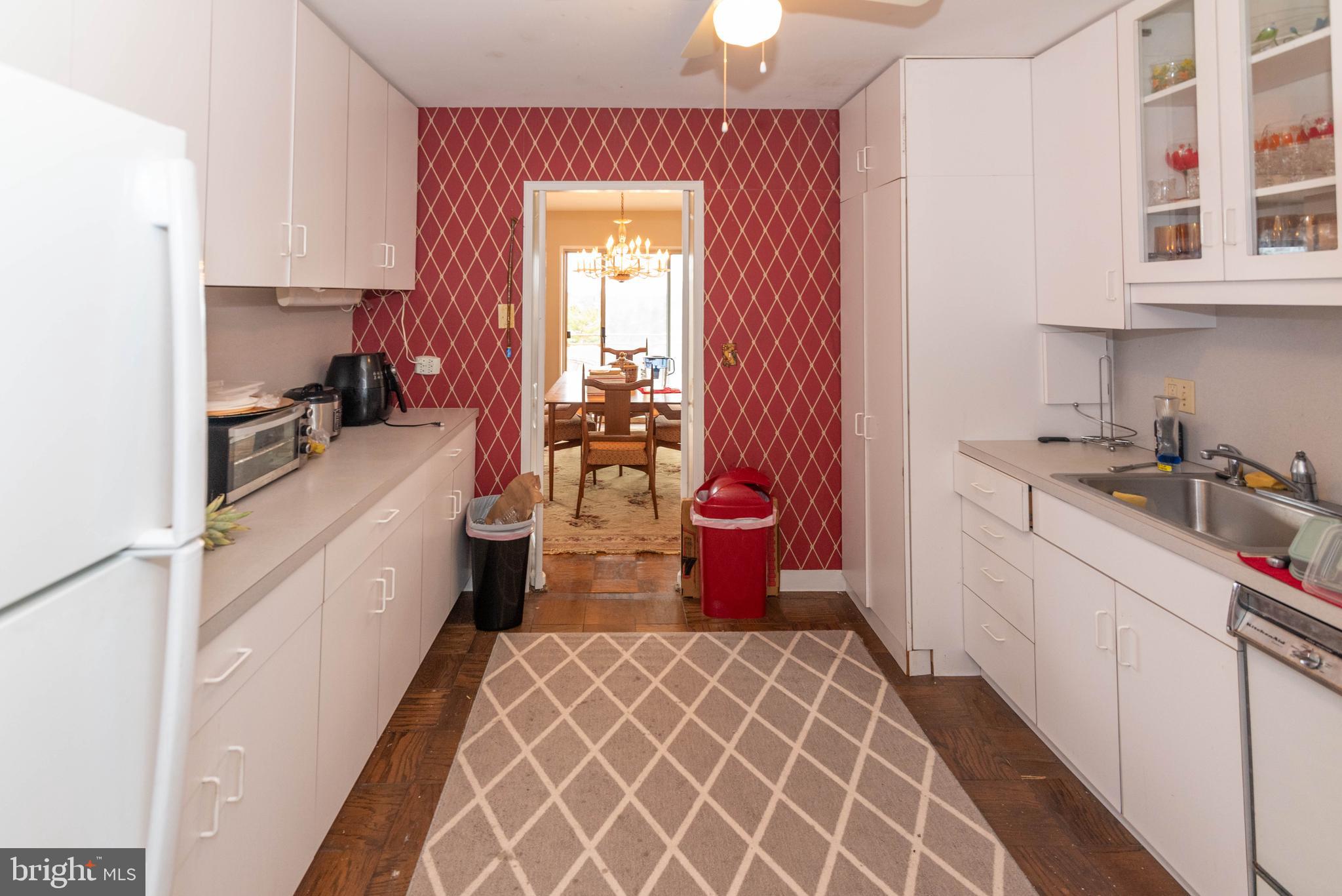 CROSS COUNTRY - Residential