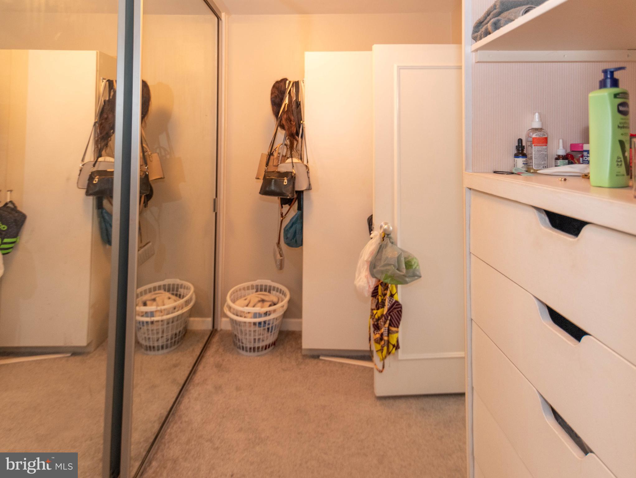 CROSS COUNTRY - Residential