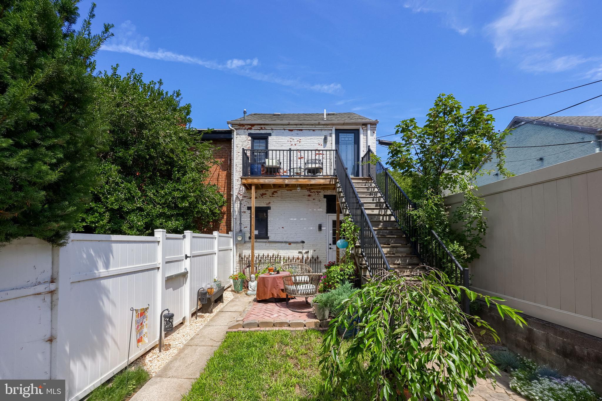 205 E KING STREET