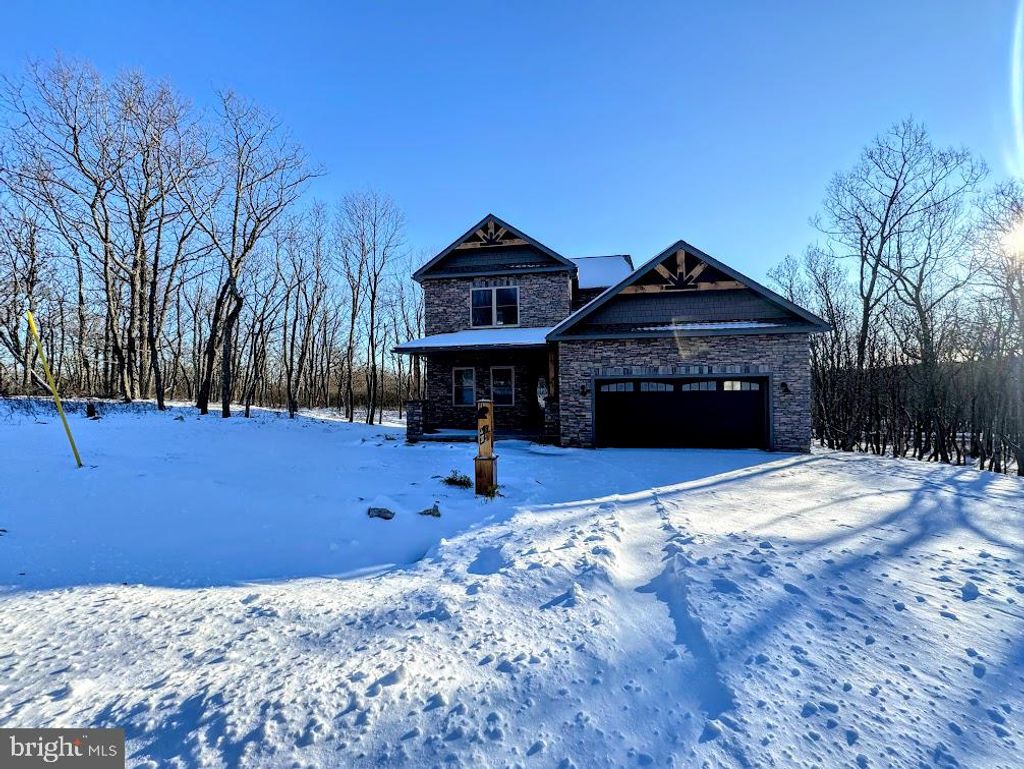 Photo of 107 S Honeysuckle Drive, HAZLE TOWNSHIP, PA 18202 (MLS # PALU2002752)