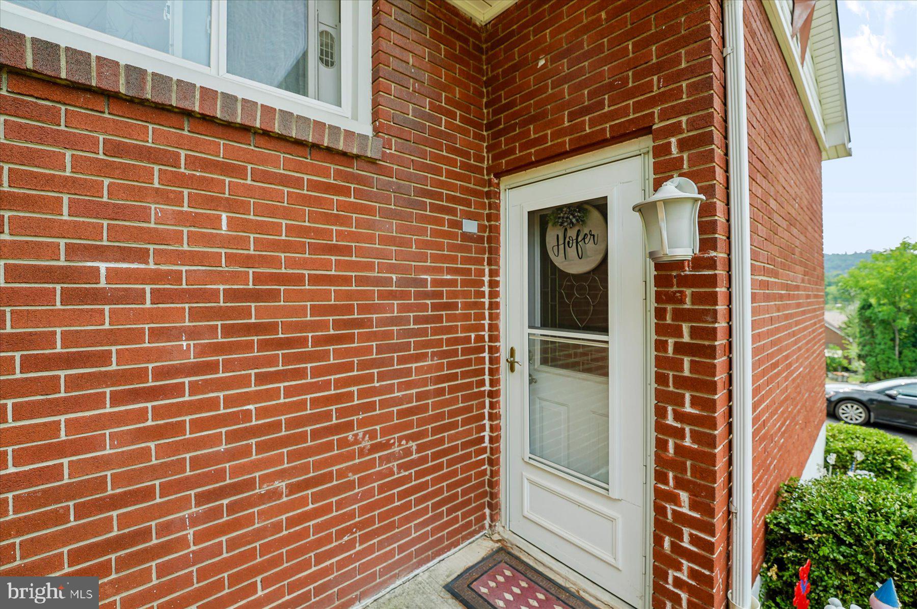 807 N PINE STREET