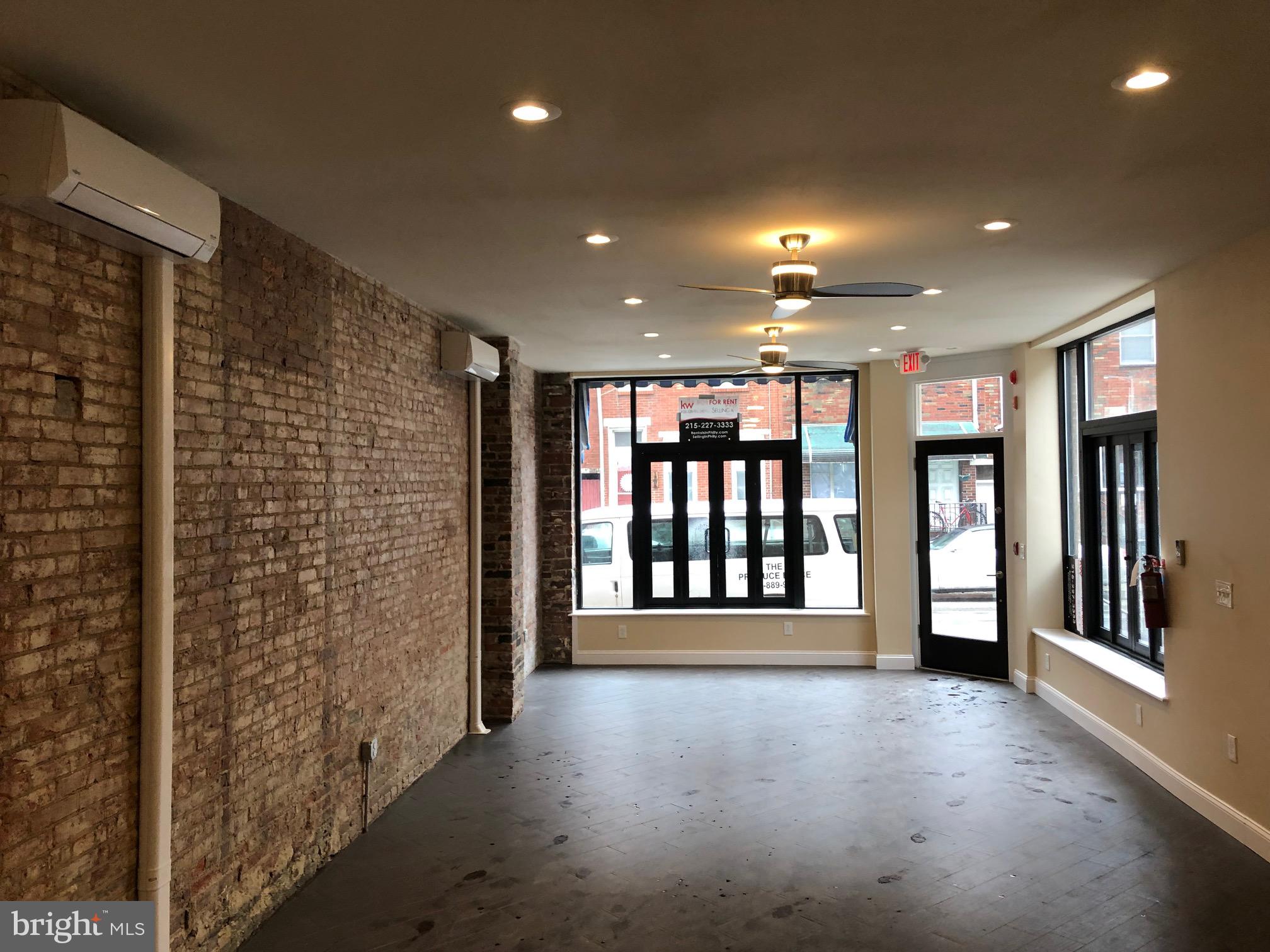PASSYUNK SQUARE - Commercial Sale