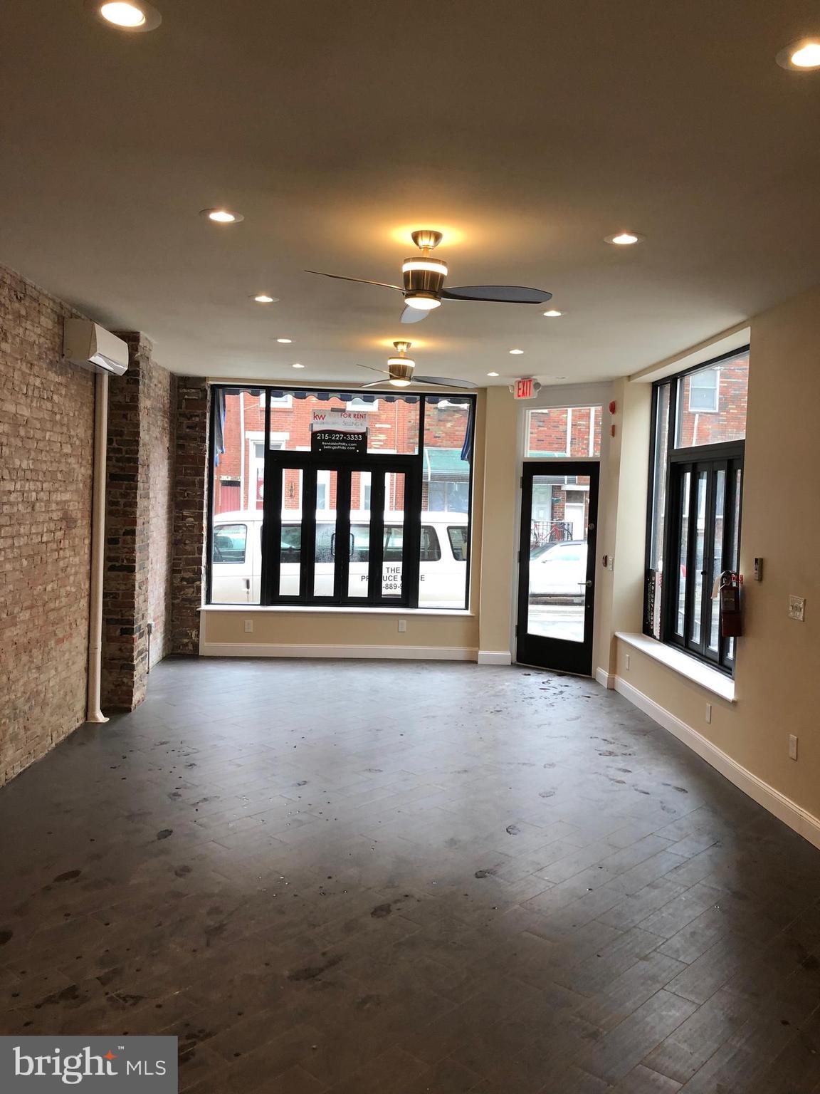 PASSYUNK SQUARE - Commercial Sale