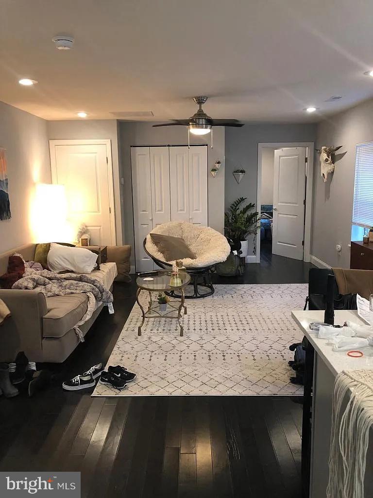 PASSYUNK SQUARE - Commercial Sale