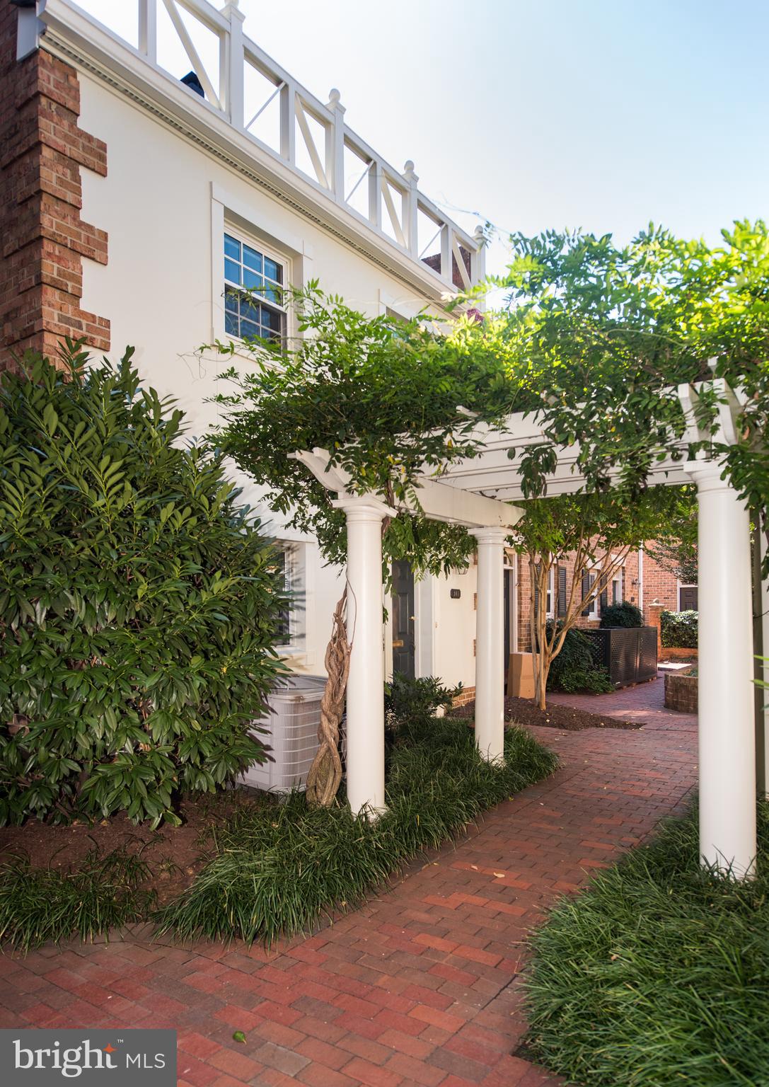 WATERGATE OF ALEXANDRIA - Residential