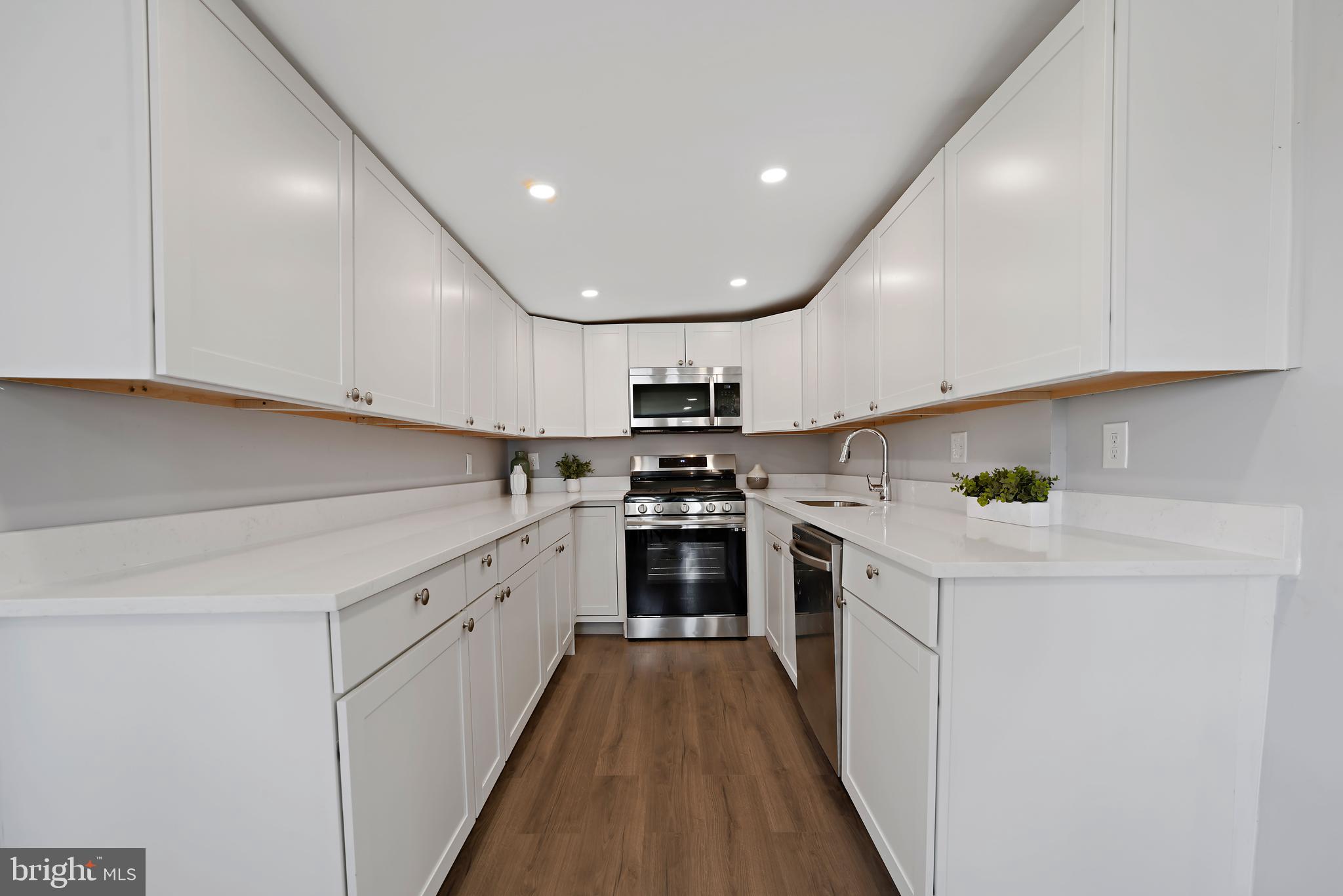 CARMODY HILLS - Residential