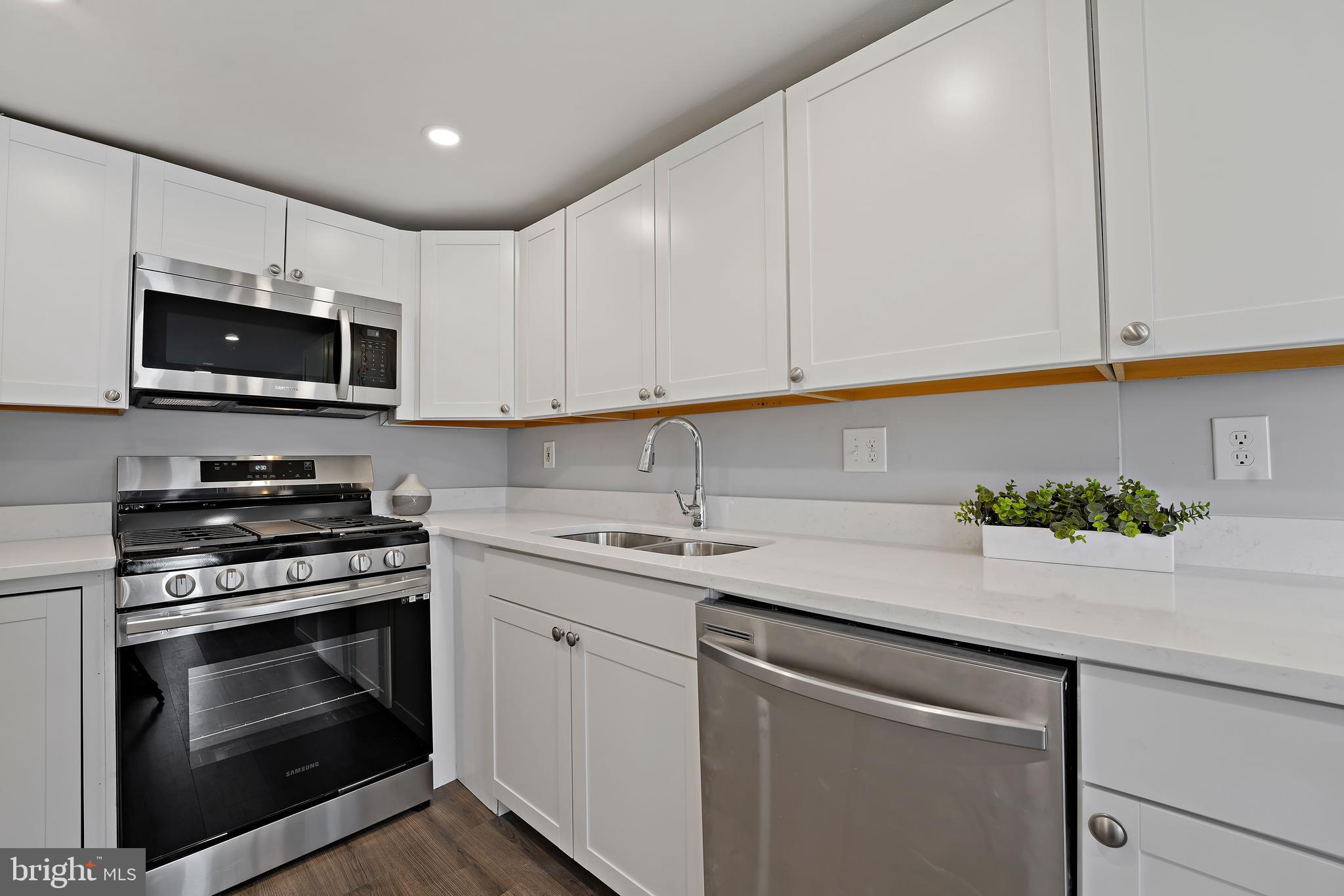 CARMODY HILLS - Residential