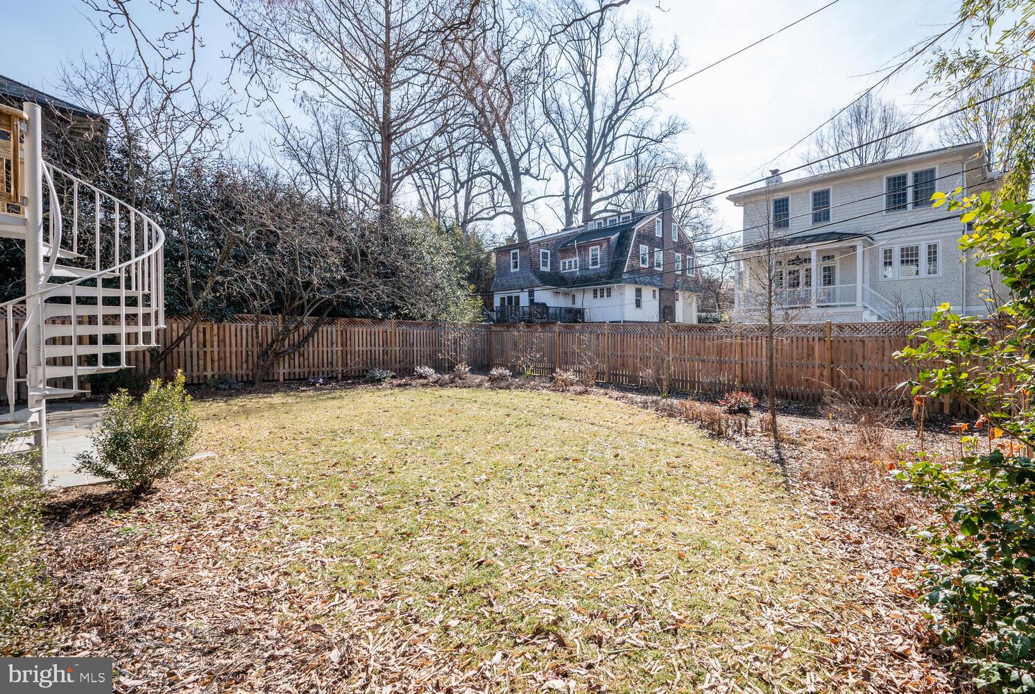 CHEVY CHASE VILLAGE - Residential