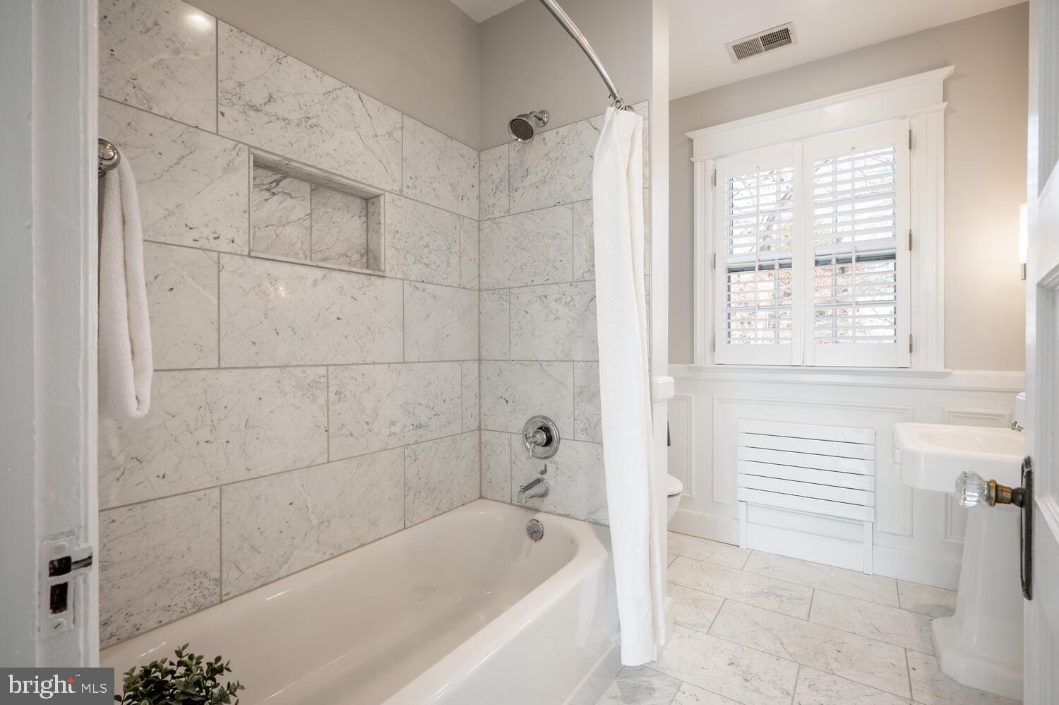 CHEVY CHASE VILLAGE - Residential