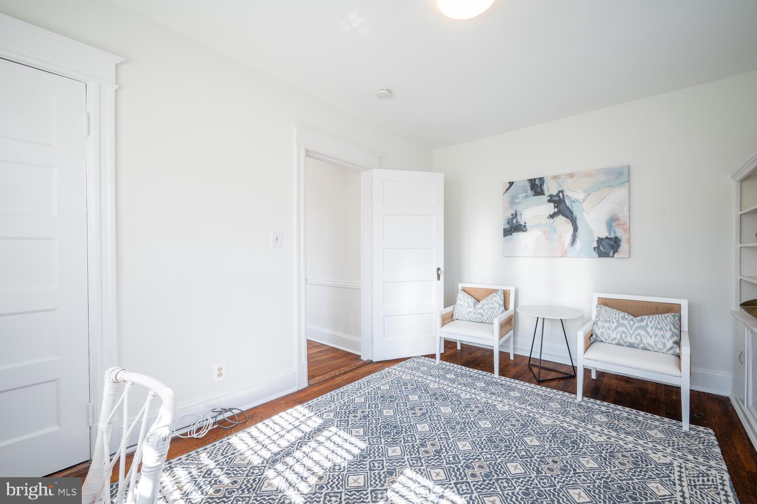 CHEVY CHASE VILLAGE - Residential