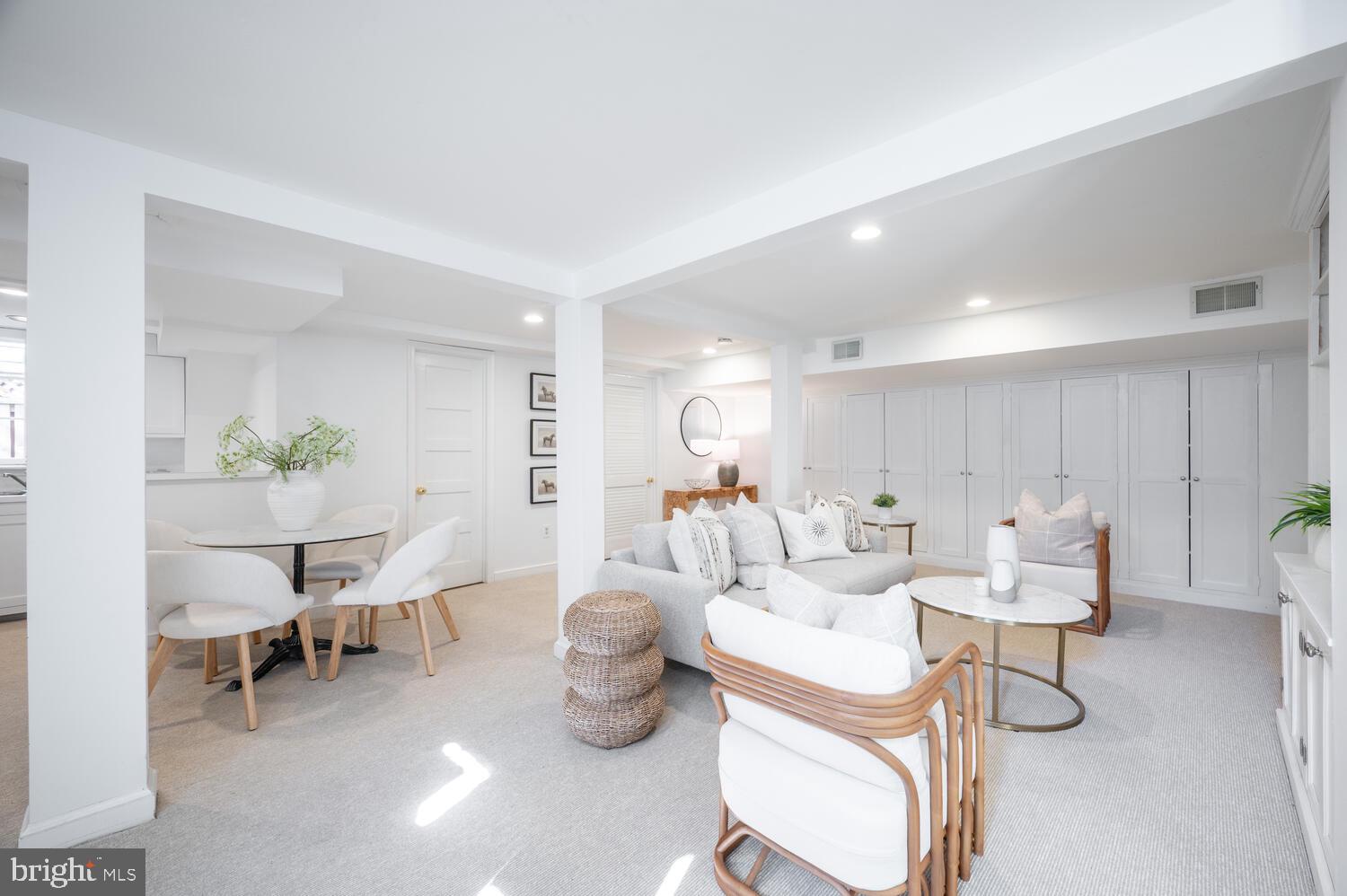 CHEVY CHASE VILLAGE - Residential