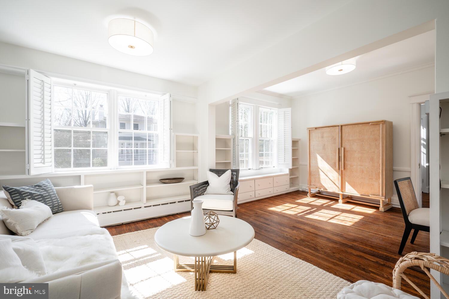 CHEVY CHASE VILLAGE - Residential