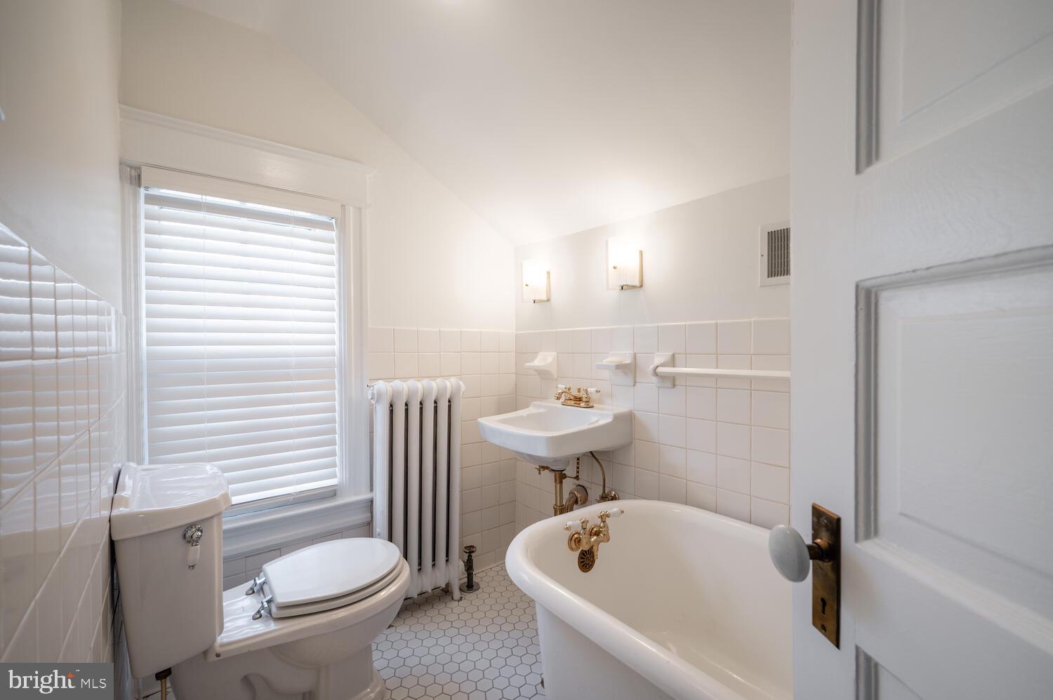 CHEVY CHASE VILLAGE - Residential