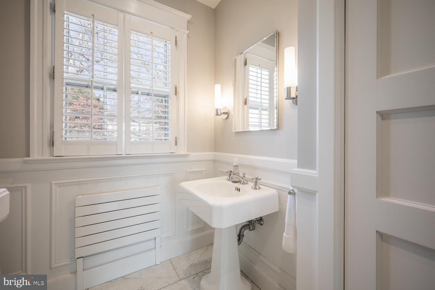 CHEVY CHASE VILLAGE - Residential