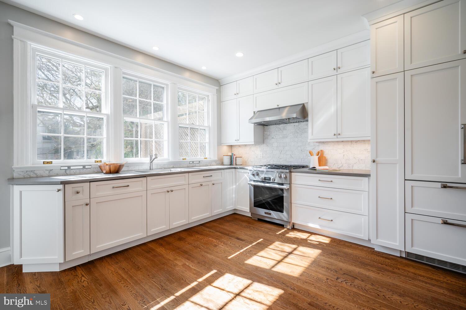 CHEVY CHASE VILLAGE - Residential