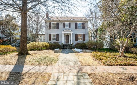 Photo of 28 W Irving Street, CHEVY CHASE, MD 20815 (MLS # MDMC2206998)