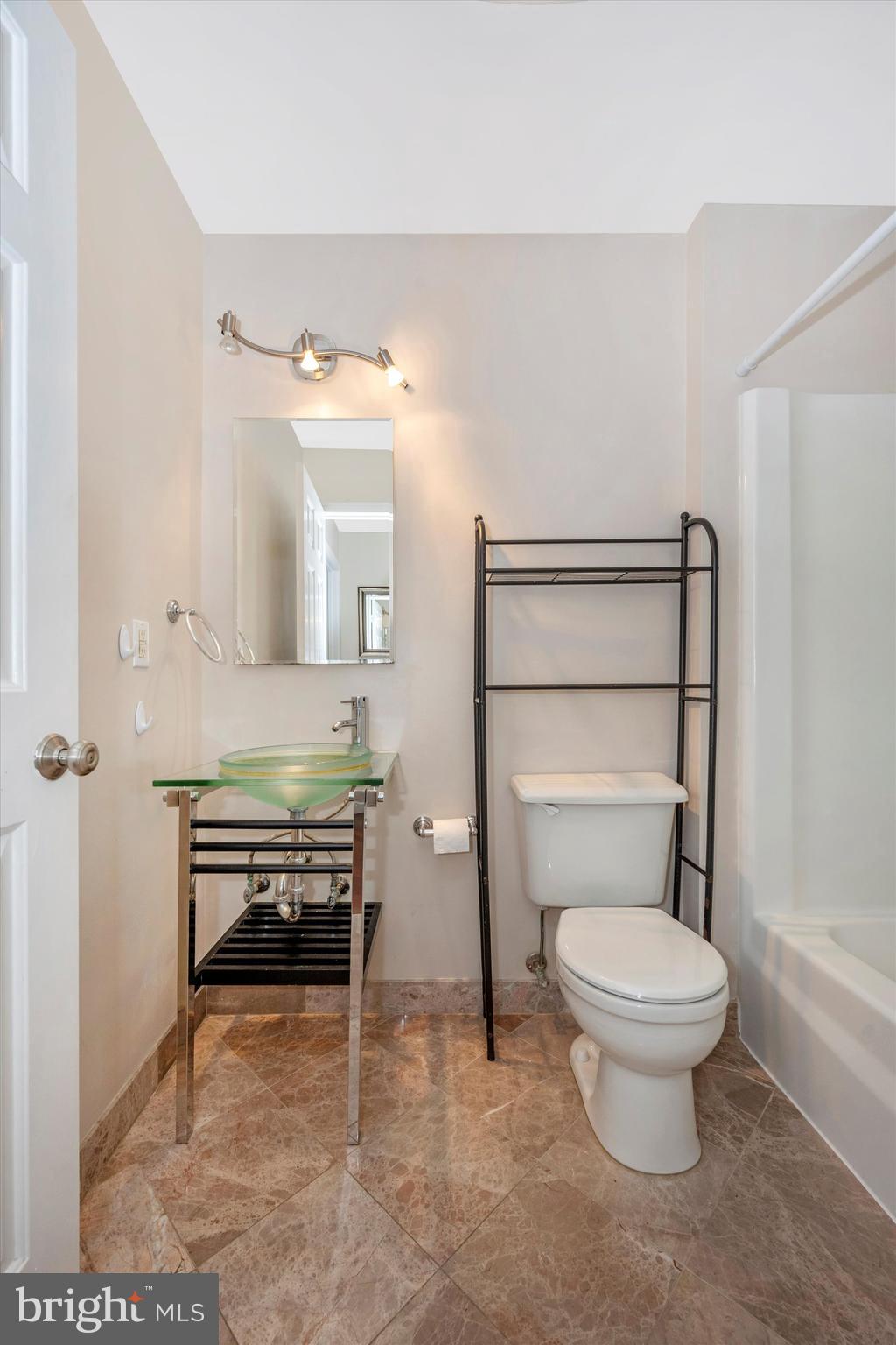 DOWNTOWN FREDERICK - Residential Lease