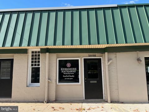 Photo of 5000 Lawndale Ave, BALTIMORE, MD 21210 (MLS # MDBA2145864)