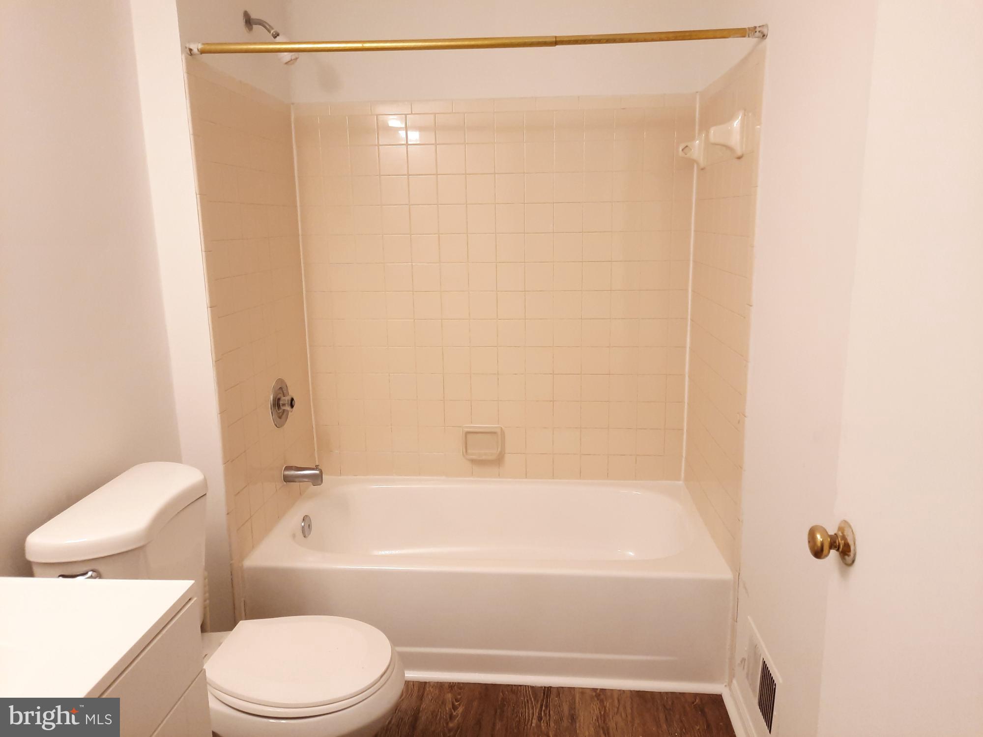 CLOVERFIELD MANOR - Residential Lease