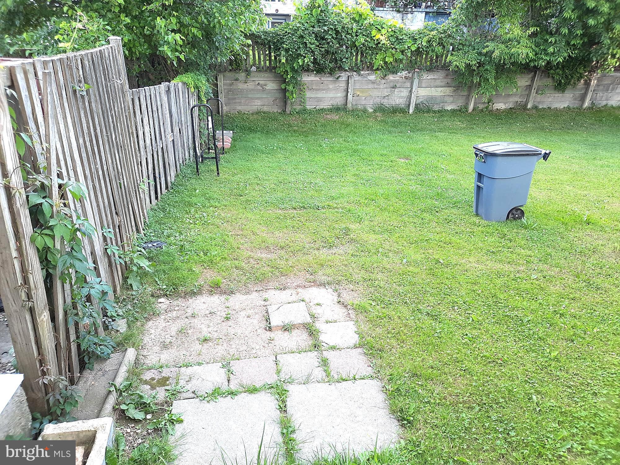 CLOVERFIELD MANOR - Residential Lease