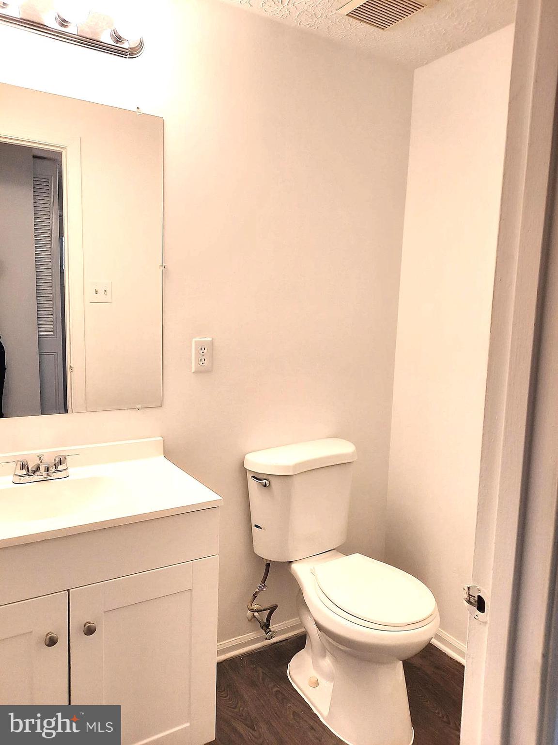 CLOVERFIELD MANOR - Residential Lease