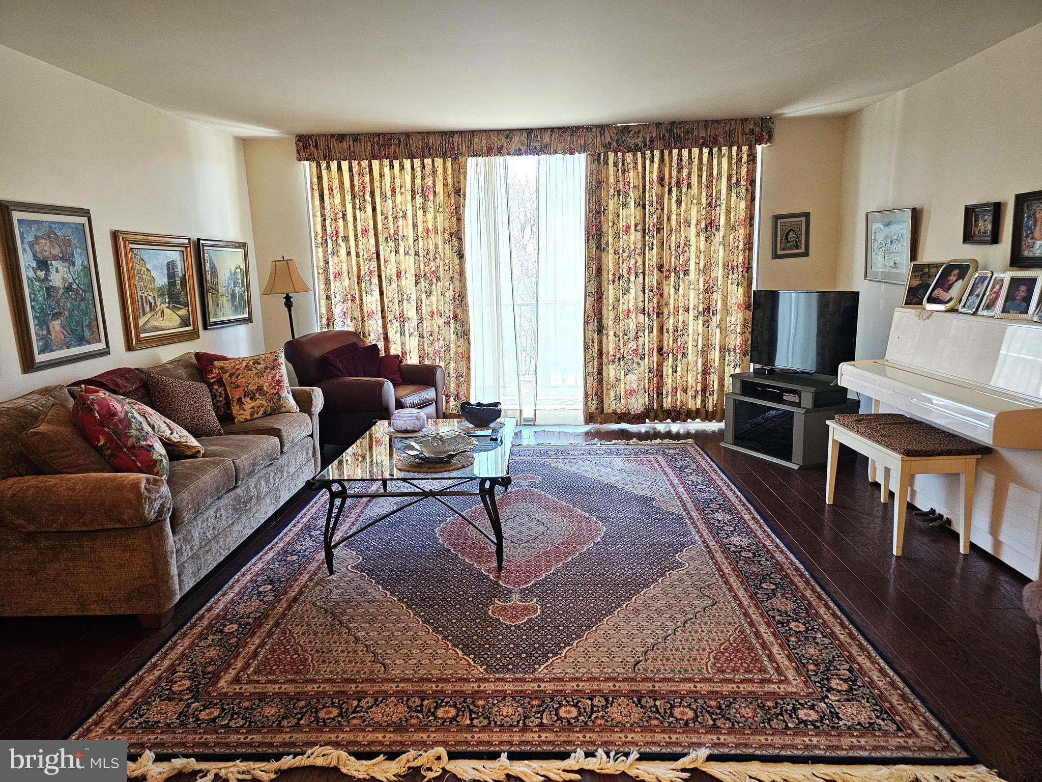 BEAVER HILL - Residential