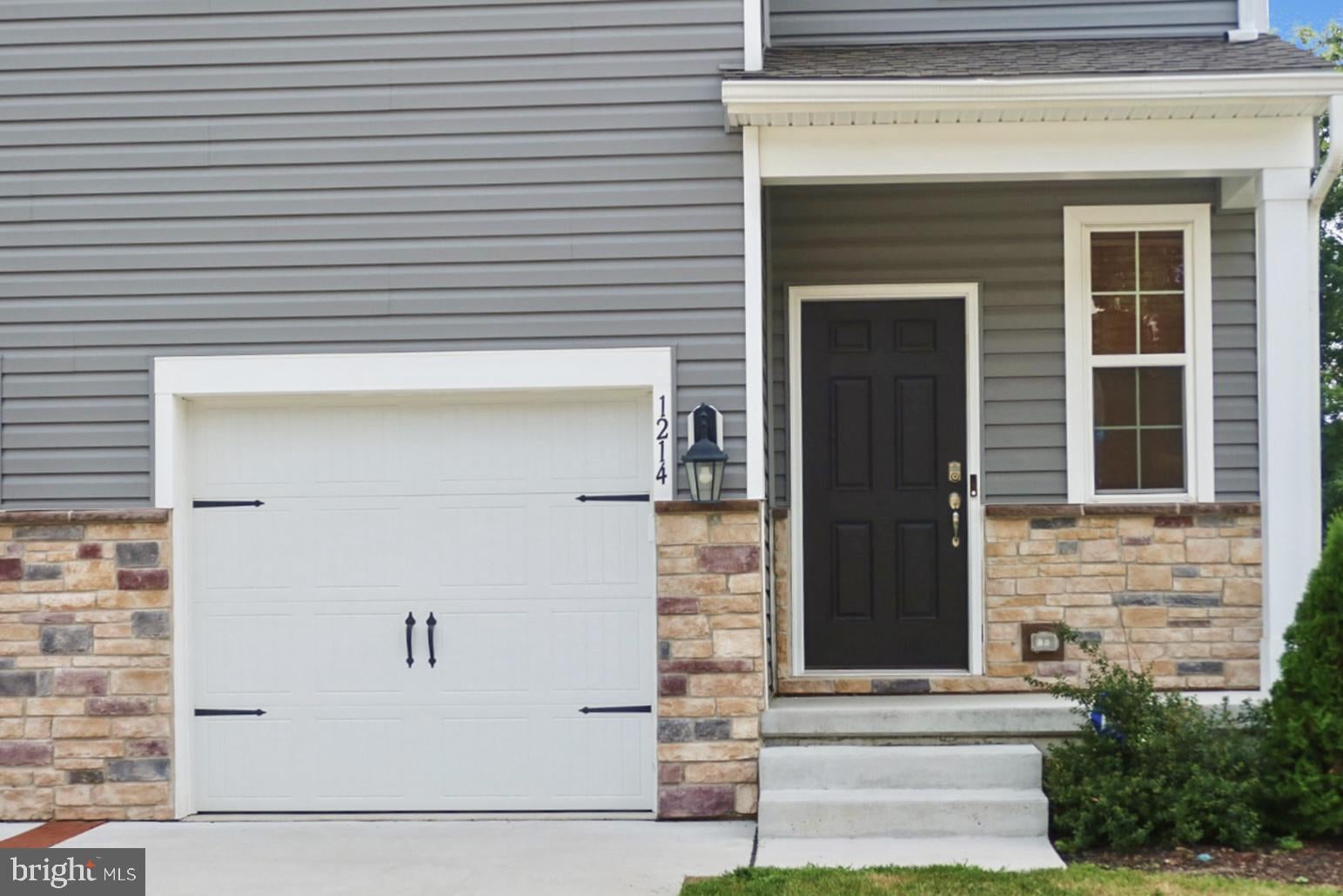 1214 PETERSON WAY