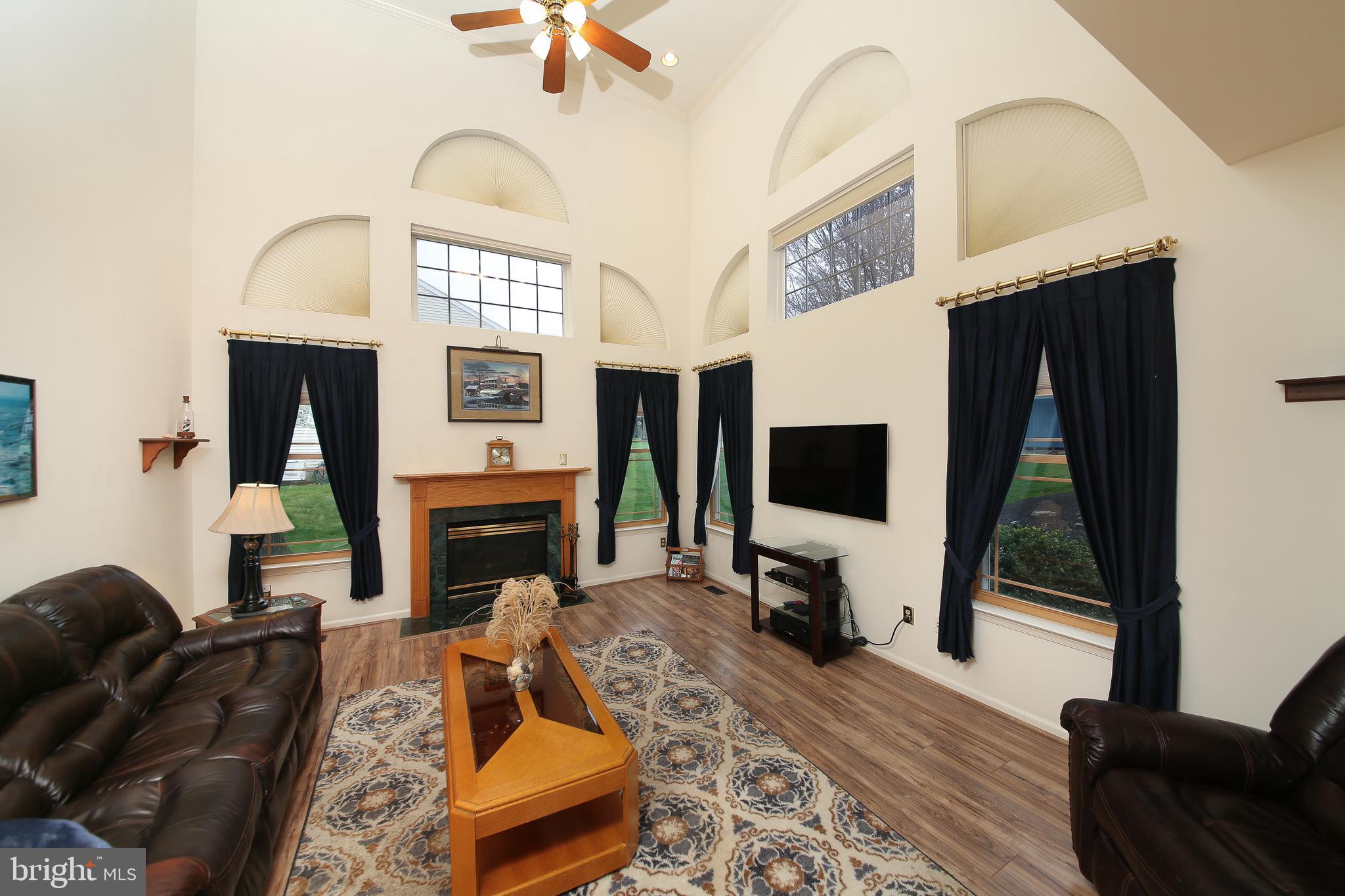 THE HIGHLANDS - Residential