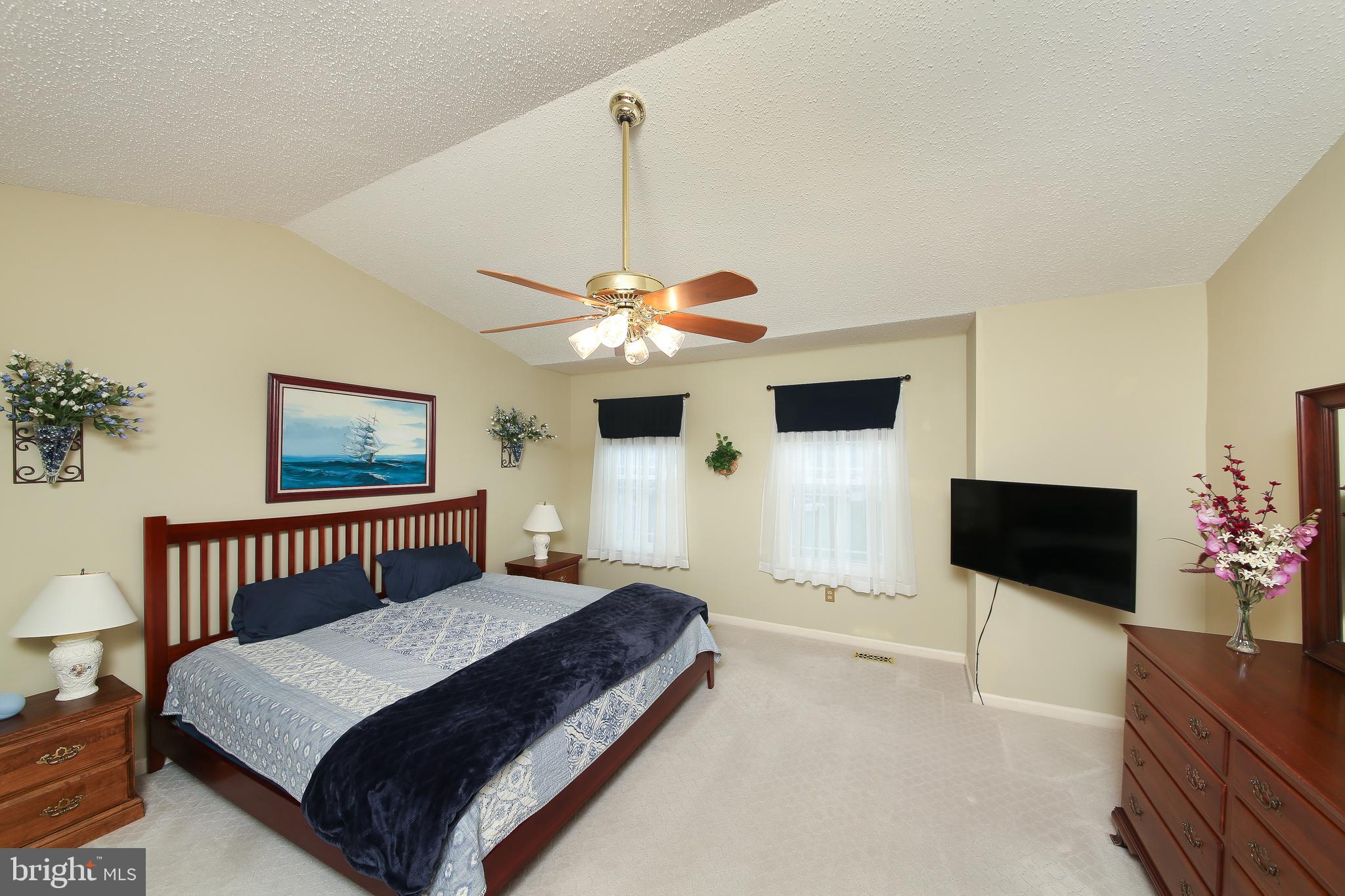 THE HIGHLANDS - Residential