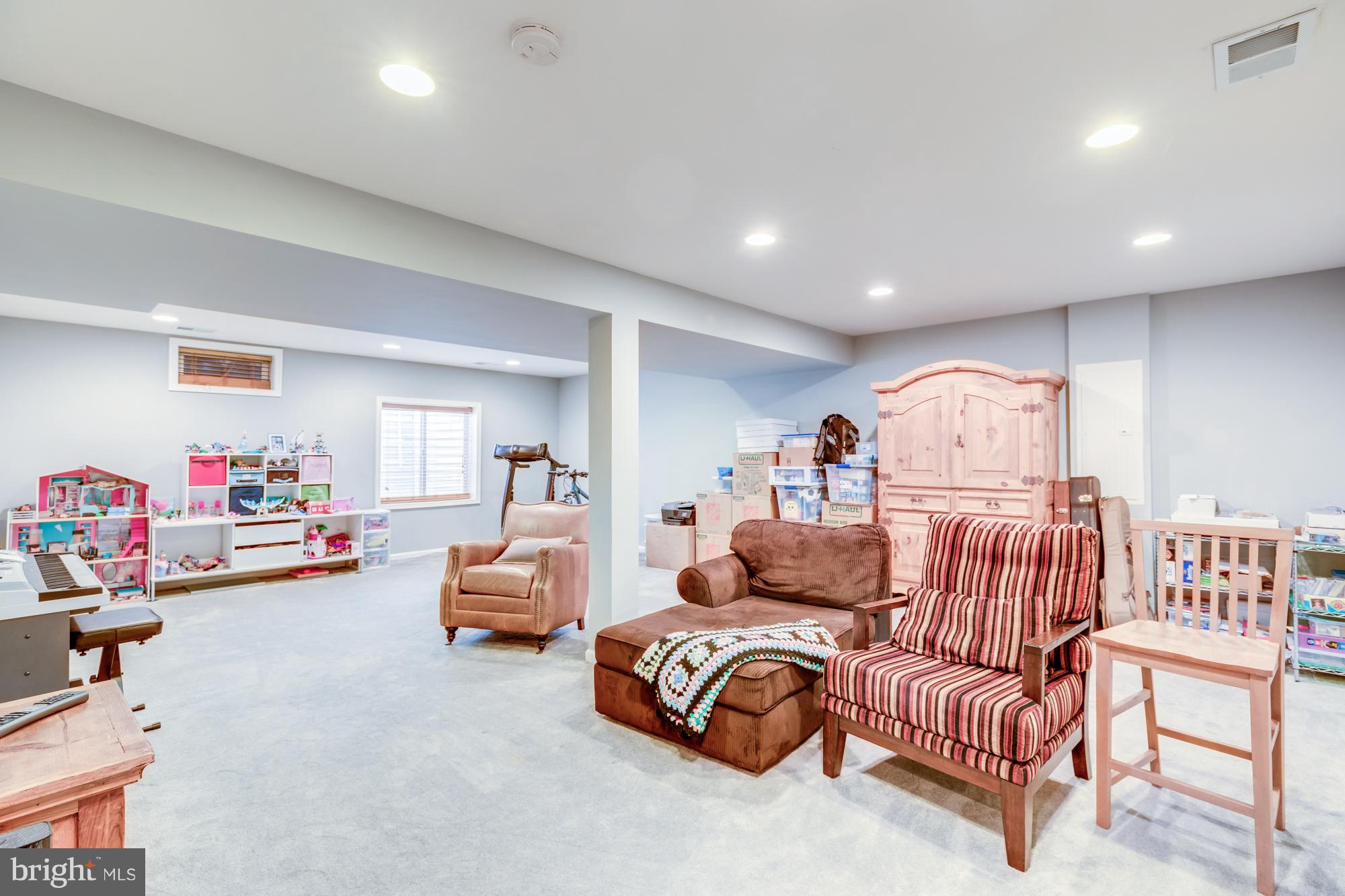 KINGSRIDGE ESTATES - Residential Lease