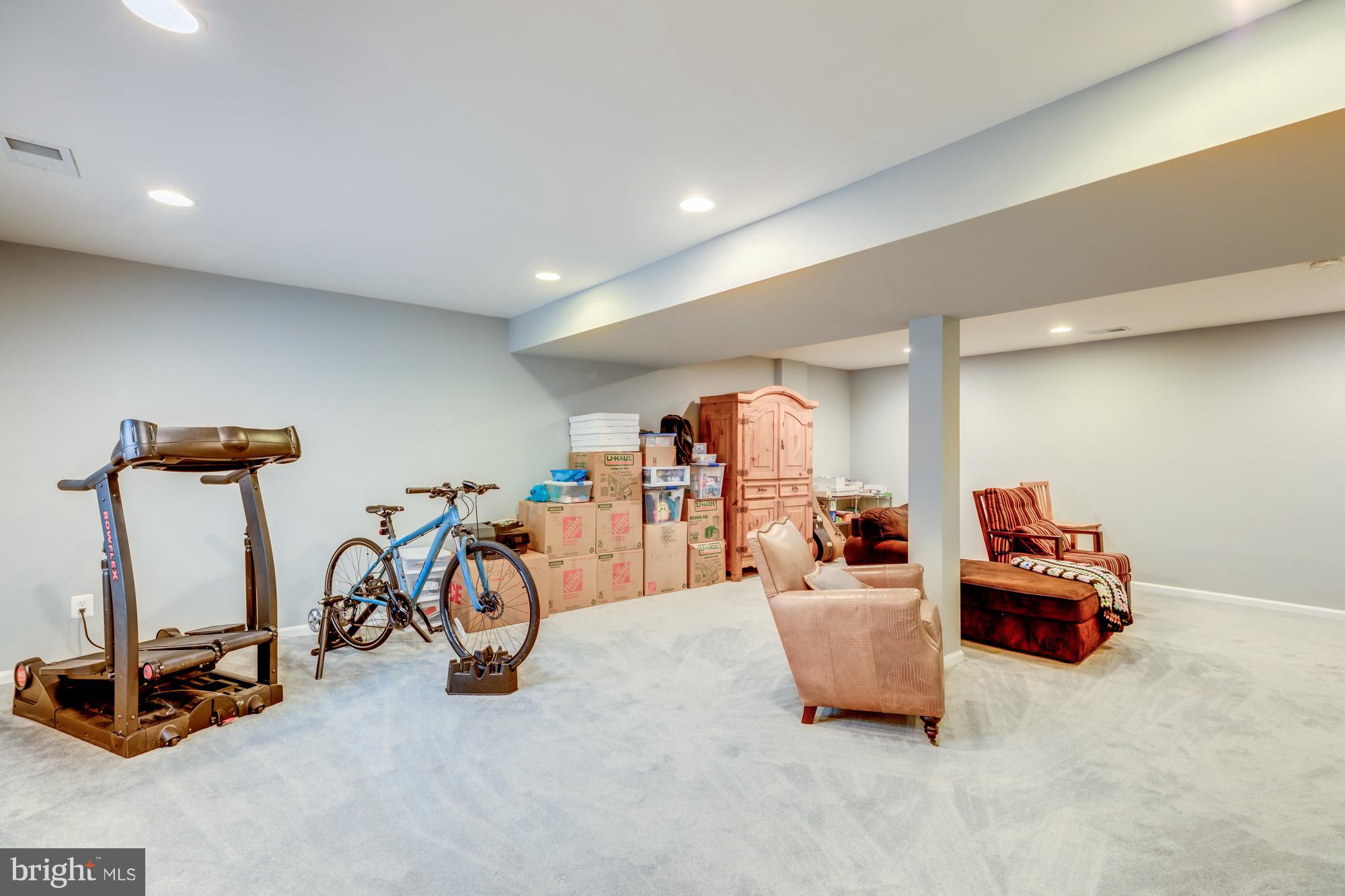 KINGSRIDGE ESTATES - Residential Lease