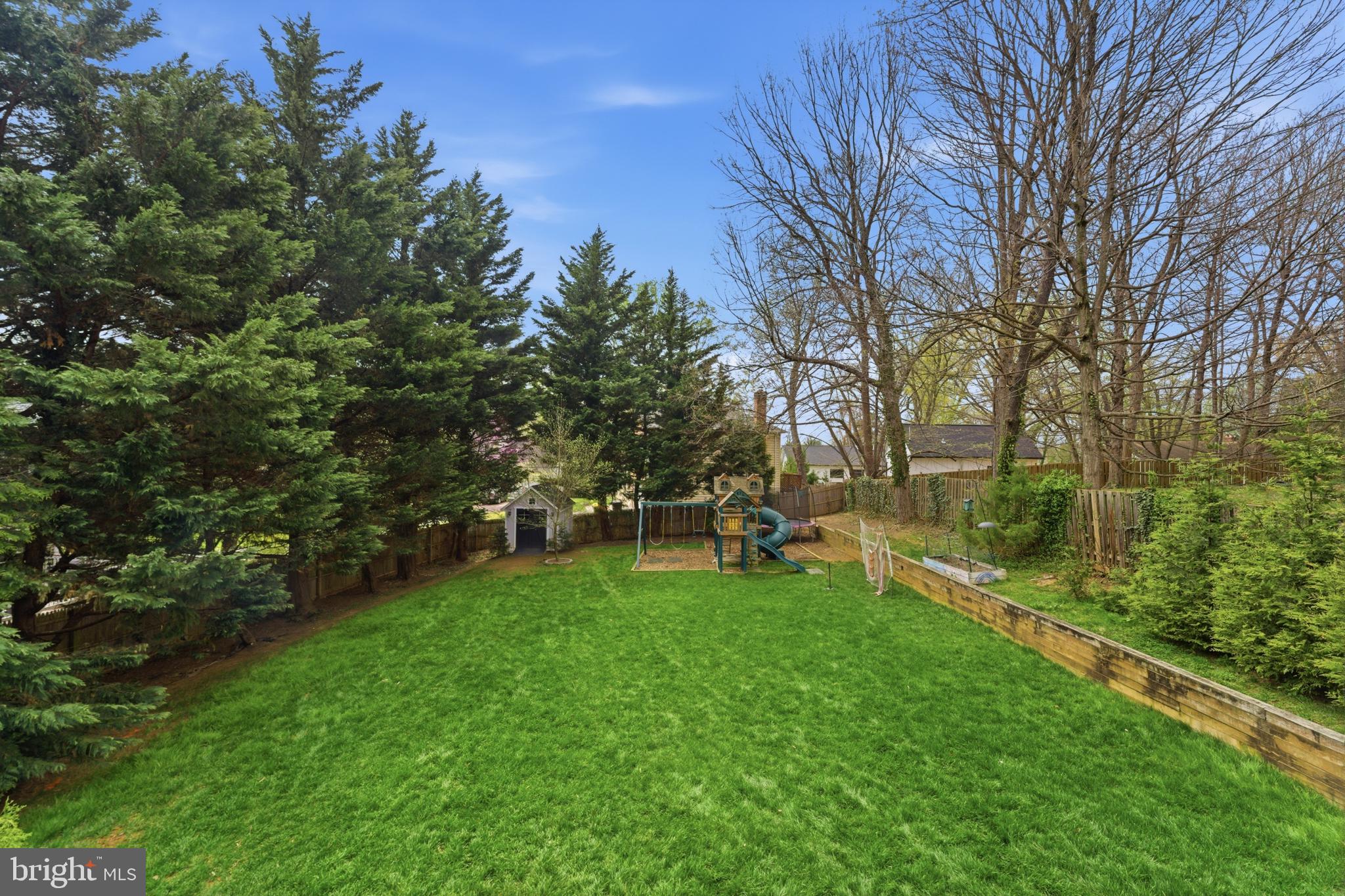 6445 LINWAY TERRACE NW