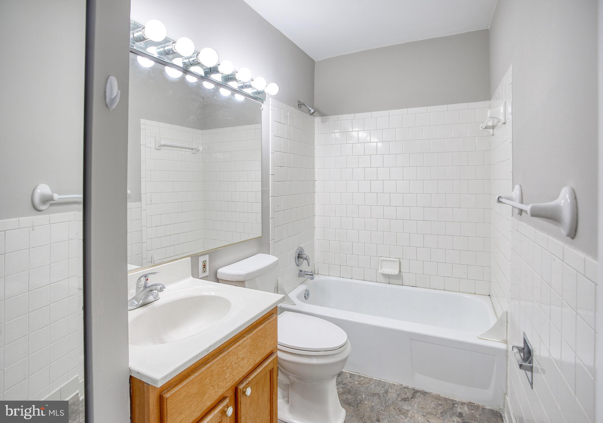 BRIGHT OAKS - Residential