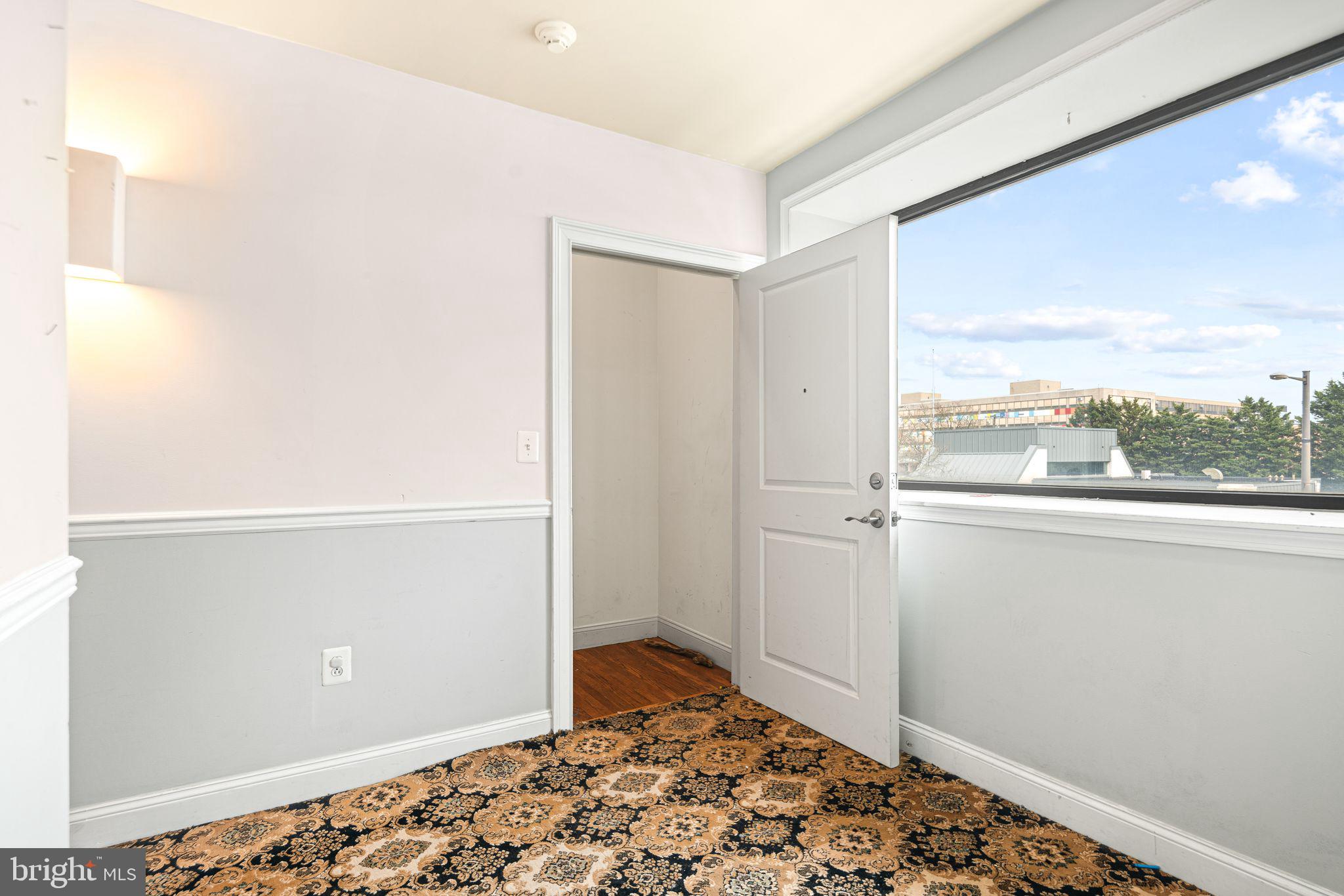 LOWER MOYAMENSING - Commercial Sale
