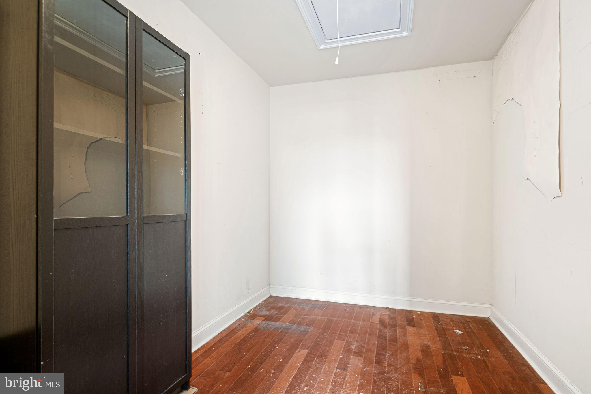 LOWER MOYAMENSING - Commercial Sale