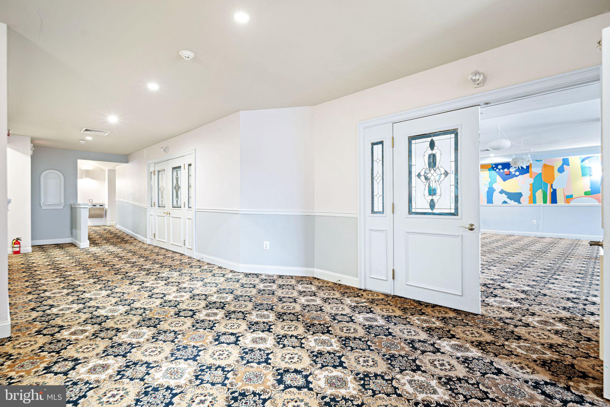 LOWER MOYAMENSING - Commercial Sale